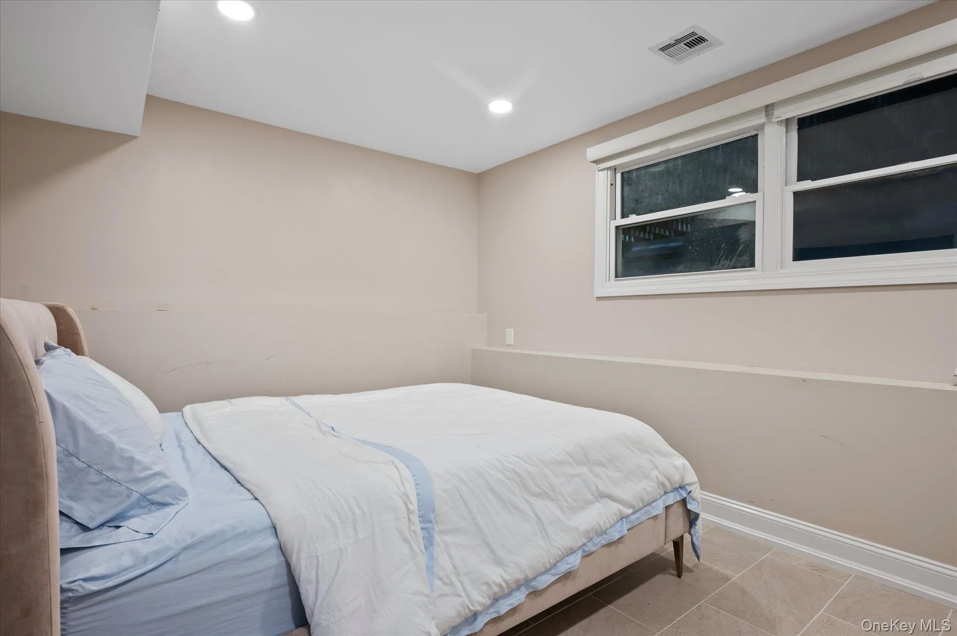 22 Beaumont Drive, Huntington, NY, 7 Bedrooms Bedrooms, 12 Rooms Rooms,3 BathroomsBathrooms,Residential,For Rent,Beaumont,0,998374 22 Beaumont Drive, Huntington, NY, 7 Bedrooms Bedrooms, 12 Rooms Rooms,3 BathroomsBathrooms,Residential,For Rent,Beaumont,0,998374