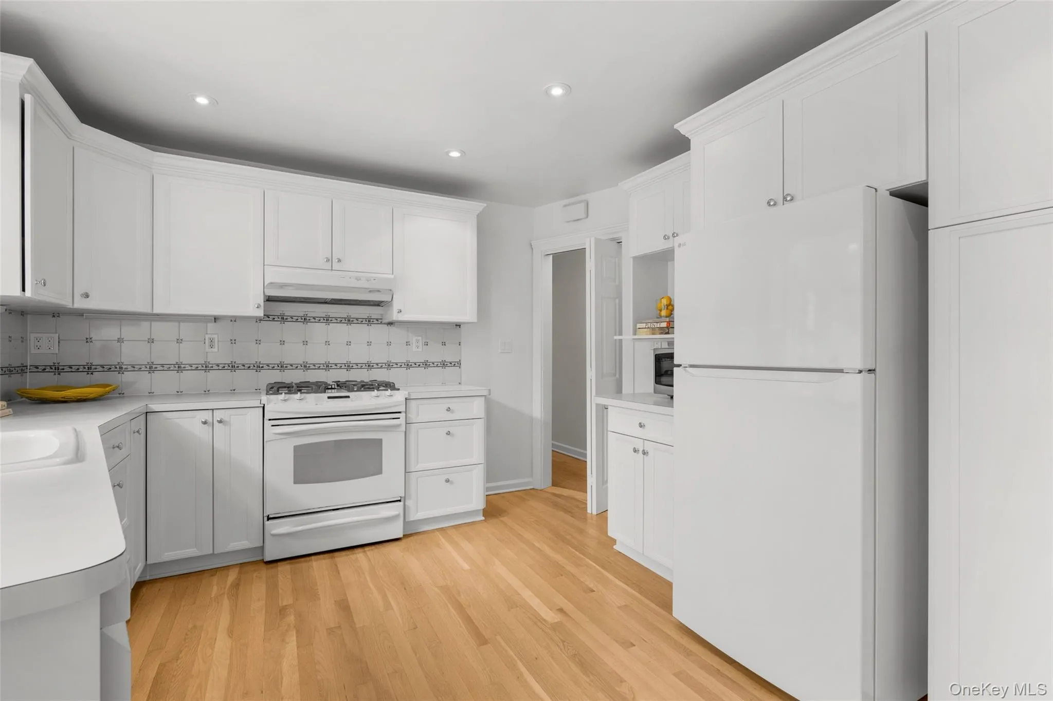 4 Bryson Street, Mamaroneck, NY, 4 Bedrooms Bedrooms, 9 Rooms Rooms,2 BathroomsBathrooms,Residential,For Rent,Bryson,0,998377 4 Bryson Street, Mamaroneck, NY, 4 Bedrooms Bedrooms, 9 Rooms Rooms,2 BathroomsBathrooms,Residential,For Rent,Bryson,0,998377