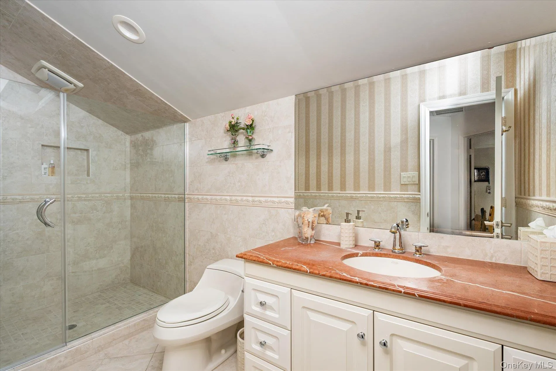 38 Tamara Court, Huntington, NY, 4 Bedrooms Bedrooms, 8 Rooms Rooms,2 BathroomsBathrooms,Residential,For Rent,Tamara,0,998380 38 Tamara Court, Huntington, NY, 4 Bedrooms Bedrooms, 8 Rooms Rooms,2 BathroomsBathrooms,Residential,For Rent,Tamara,0,998380
