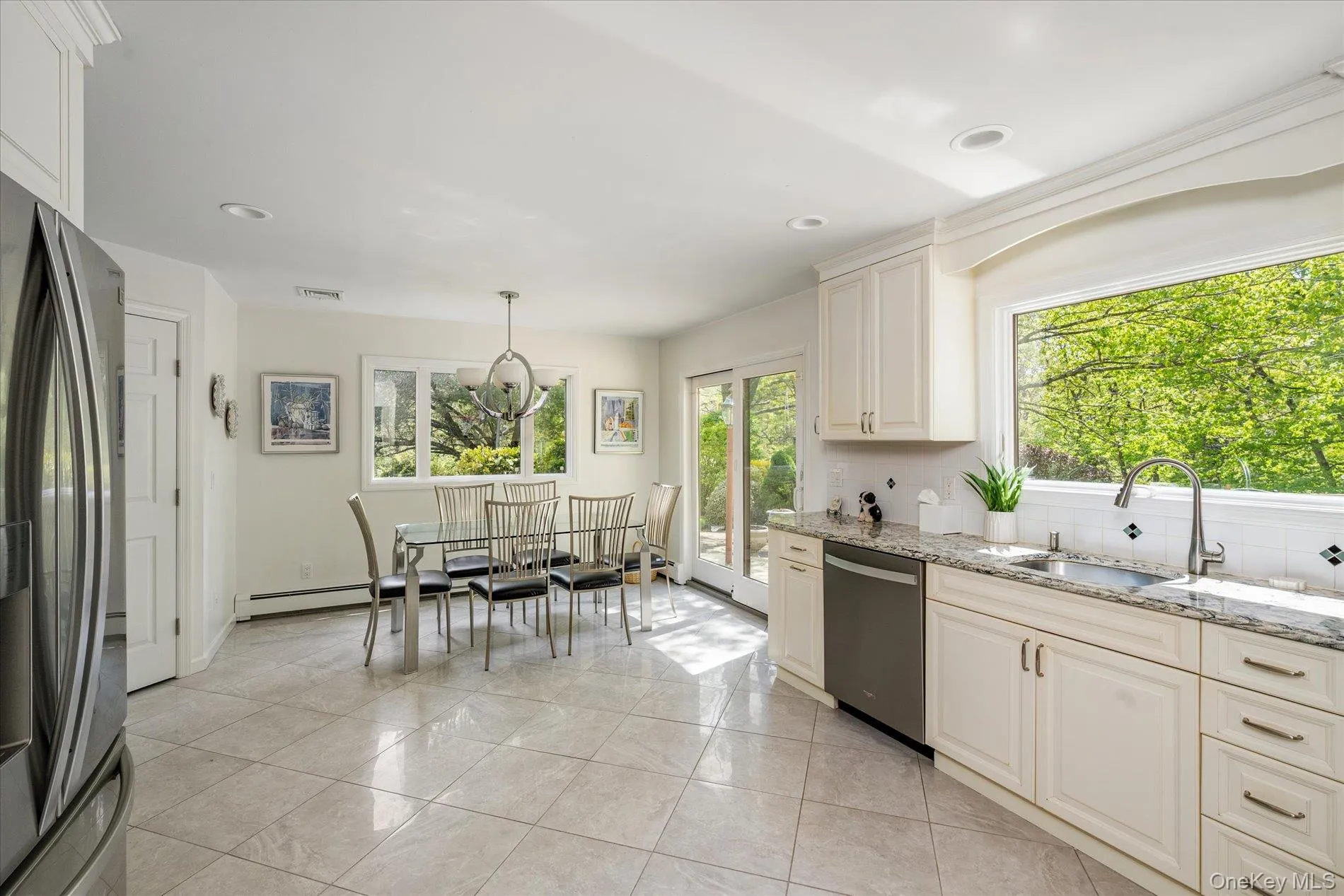 38 Tamara Court, Huntington, NY, 4 Bedrooms Bedrooms, 8 Rooms Rooms,2 BathroomsBathrooms,Residential,For Rent,Tamara,0,998380 38 Tamara Court, Huntington, NY, 4 Bedrooms Bedrooms, 8 Rooms Rooms,2 BathroomsBathrooms,Residential,For Rent,Tamara,0,998380