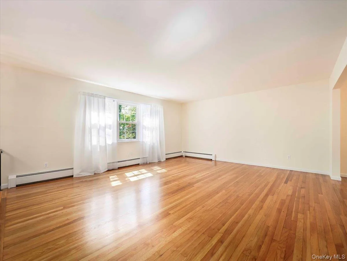 5 Dorchester Avenue, Clarkstown, NY, 4 Bedrooms Bedrooms, 10 Rooms Rooms,3 BathroomsBathrooms,Residential Lease,For Rent,Dorchester,0,998381 5 Dorchester Avenue, Clarkstown, NY, 4 Bedrooms Bedrooms, 10 Rooms Rooms,3 BathroomsBathrooms,Residential Lease,For Rent,Dorchester,0,998381