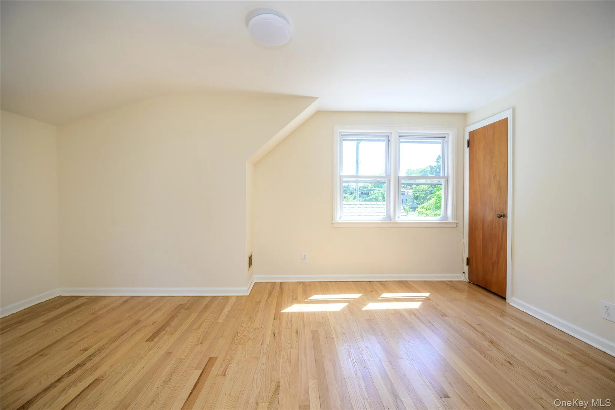 4 Grove Street, Greenburgh, NY, 3 Bedrooms Bedrooms, 6 Rooms Rooms,2 BathroomsBathrooms,Residential,For Rent,Grove,0,998389 4 Grove Street, Greenburgh, NY, 3 Bedrooms Bedrooms, 6 Rooms Rooms,2 BathroomsBathrooms,Residential,For Rent,Grove,0,998389