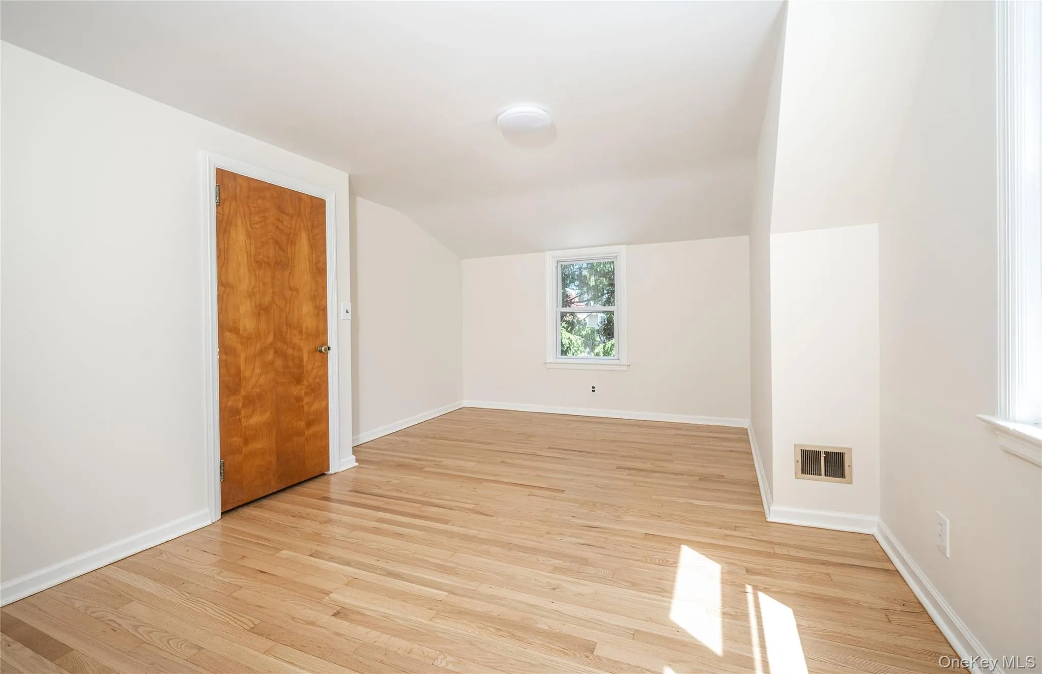 4 Grove Street, Greenburgh, NY, 3 Bedrooms Bedrooms, 6 Rooms Rooms,2 BathroomsBathrooms,Residential,For Rent,Grove,0,998389 4 Grove Street, Greenburgh, NY, 3 Bedrooms Bedrooms, 6 Rooms Rooms,2 BathroomsBathrooms,Residential,For Rent,Grove,0,998389