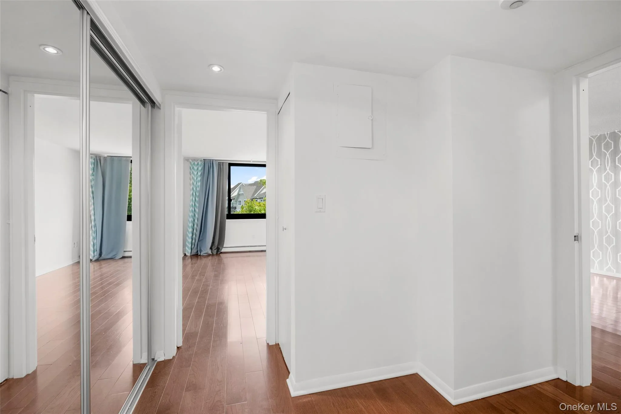 25 Rockledge Avenue, White Plains, NY, 1 Bedroom Bedrooms, 4 Rooms Rooms,1 BathroomBathrooms,Residential Lease,For Rent,Rockledge Avenue,0,998396 25 Rockledge Avenue, White Plains, NY, 1 Bedroom Bedrooms, 4 Rooms Rooms,1 BathroomBathrooms,Residential Lease,For Rent,Rockledge Avenue,0,998396