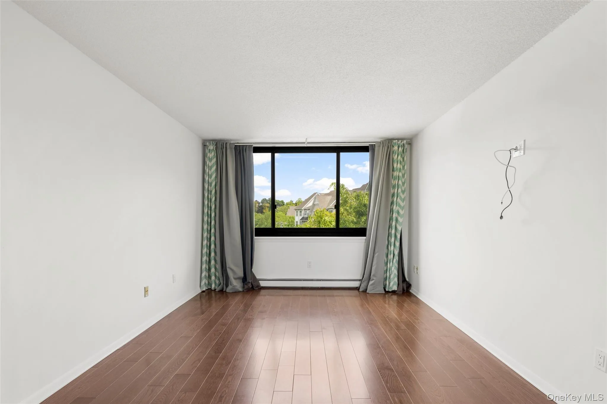 25 Rockledge Avenue, White Plains, NY, 1 Bedroom Bedrooms, 4 Rooms Rooms,1 BathroomBathrooms,Residential Lease,For Rent,Rockledge Avenue,0,998396 25 Rockledge Avenue, White Plains, NY, 1 Bedroom Bedrooms, 4 Rooms Rooms,1 BathroomBathrooms,Residential Lease,For Rent,Rockledge Avenue,0,998396