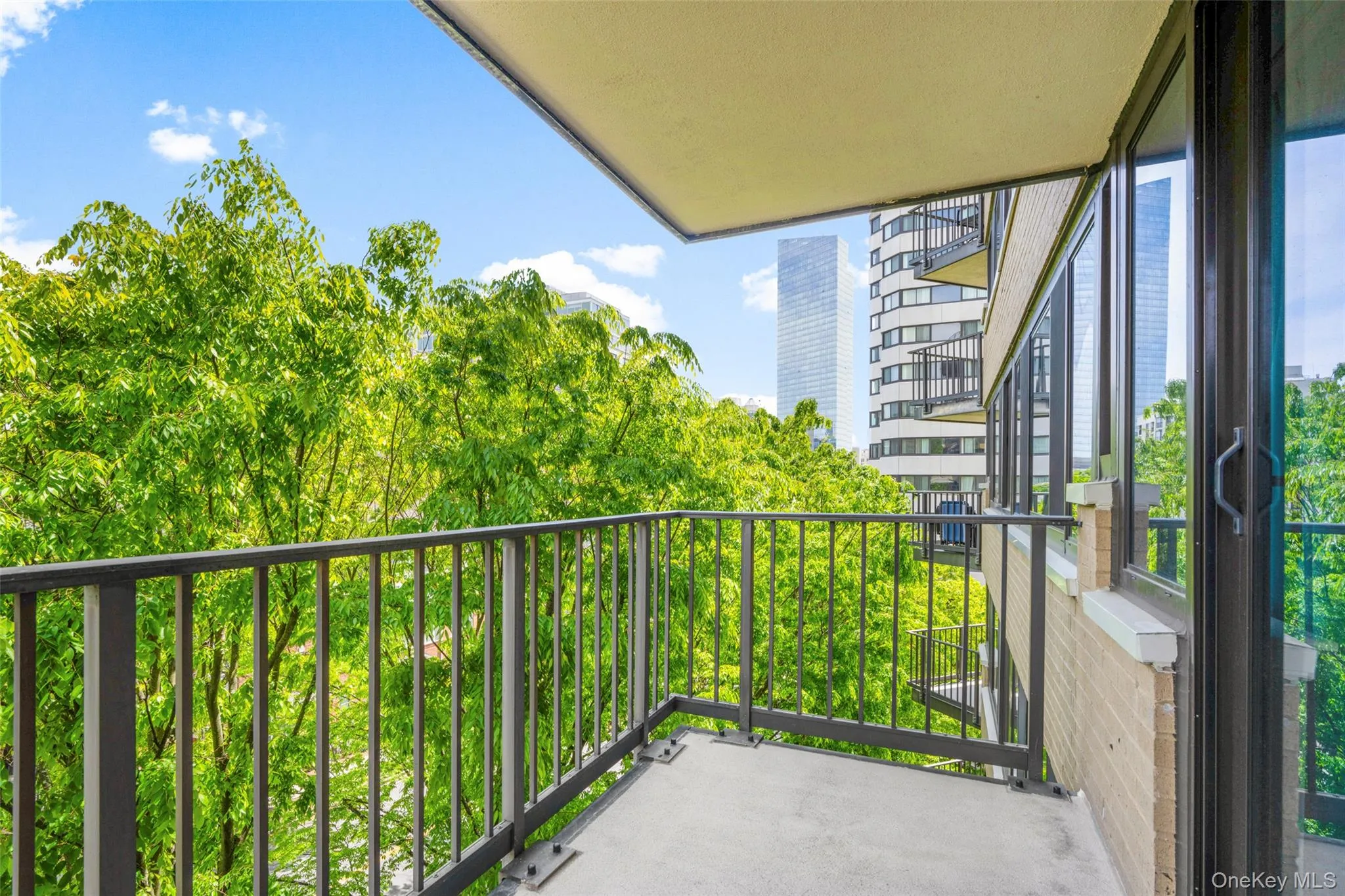 25 Rockledge Avenue, White Plains, NY, 1 Bedroom Bedrooms, 4 Rooms Rooms,1 BathroomBathrooms,Residential Lease,For Rent,Rockledge Avenue,0,998396 25 Rockledge Avenue, White Plains, NY, 1 Bedroom Bedrooms, 4 Rooms Rooms,1 BathroomBathrooms,Residential Lease,For Rent,Rockledge Avenue,0,998396
