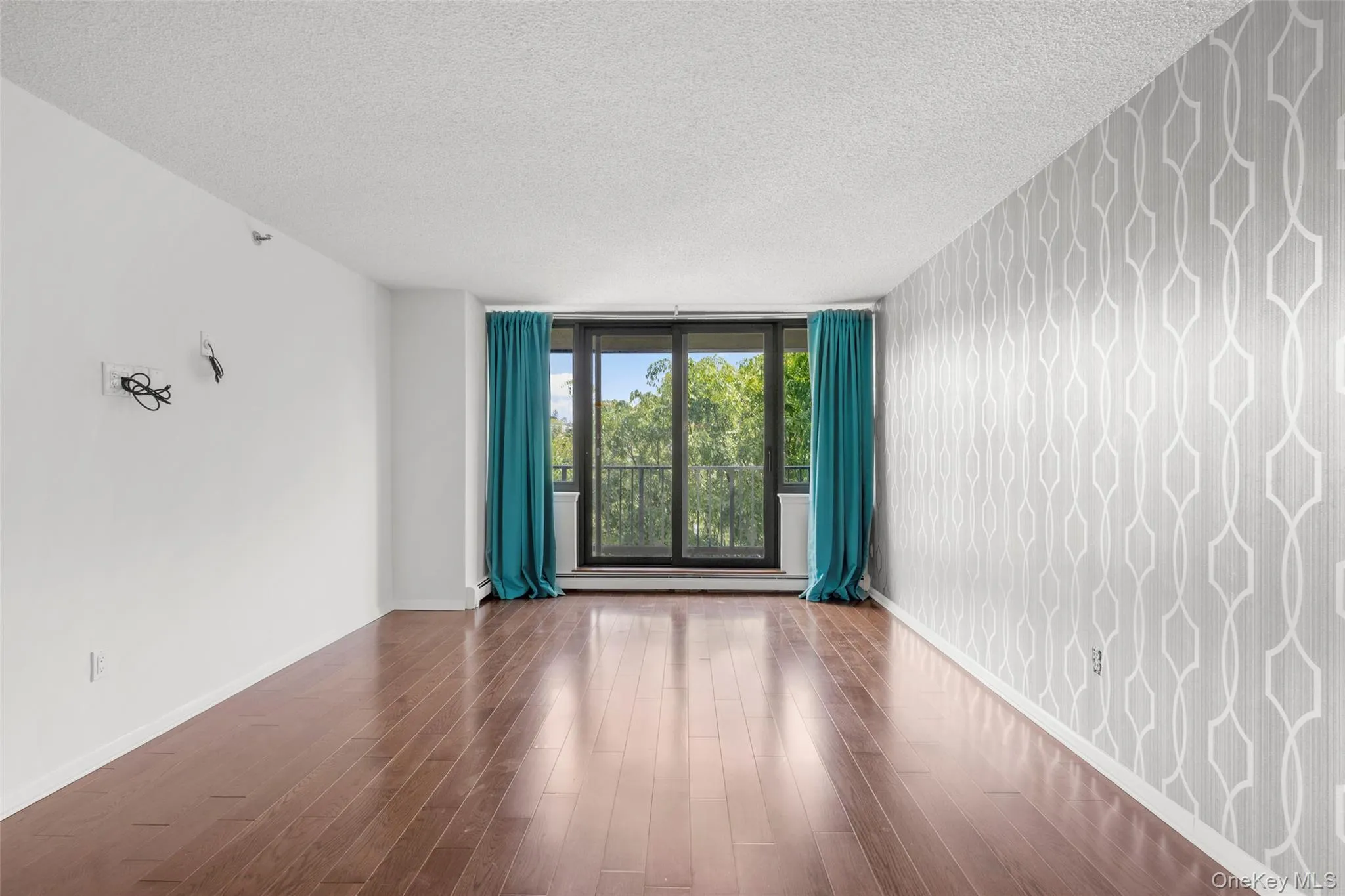 25 Rockledge Avenue, White Plains, NY, 1 Bedroom Bedrooms, 4 Rooms Rooms,1 BathroomBathrooms,Residential Lease,For Rent,Rockledge Avenue,0,998396 25 Rockledge Avenue, White Plains, NY, 1 Bedroom Bedrooms, 4 Rooms Rooms,1 BathroomBathrooms,Residential Lease,For Rent,Rockledge Avenue,0,998396