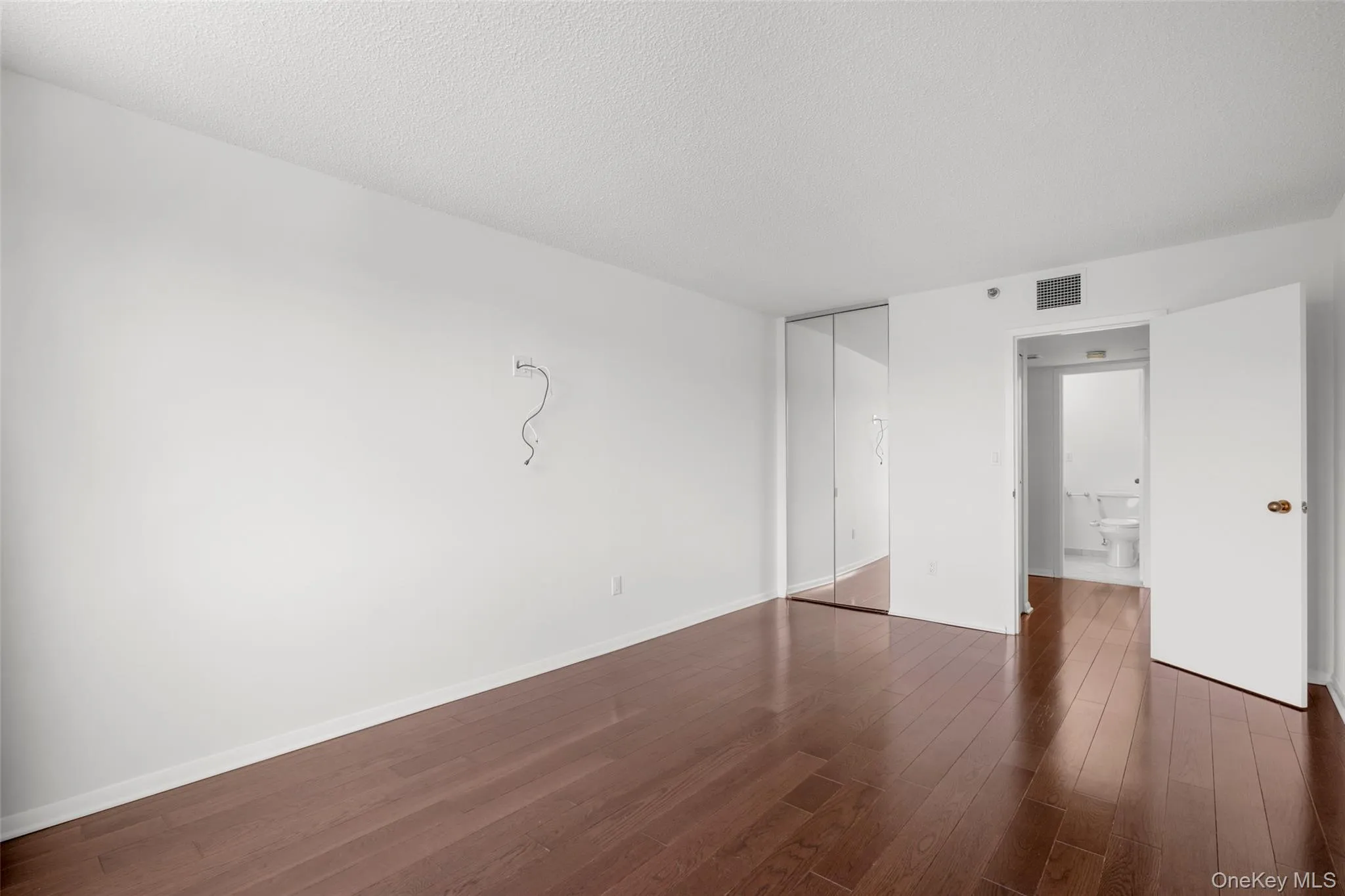 25 Rockledge Avenue, White Plains, NY, 1 Bedroom Bedrooms, 4 Rooms Rooms,1 BathroomBathrooms,Residential Lease,For Rent,Rockledge Avenue,0,998396 25 Rockledge Avenue, White Plains, NY, 1 Bedroom Bedrooms, 4 Rooms Rooms,1 BathroomBathrooms,Residential Lease,For Rent,Rockledge Avenue,0,998396