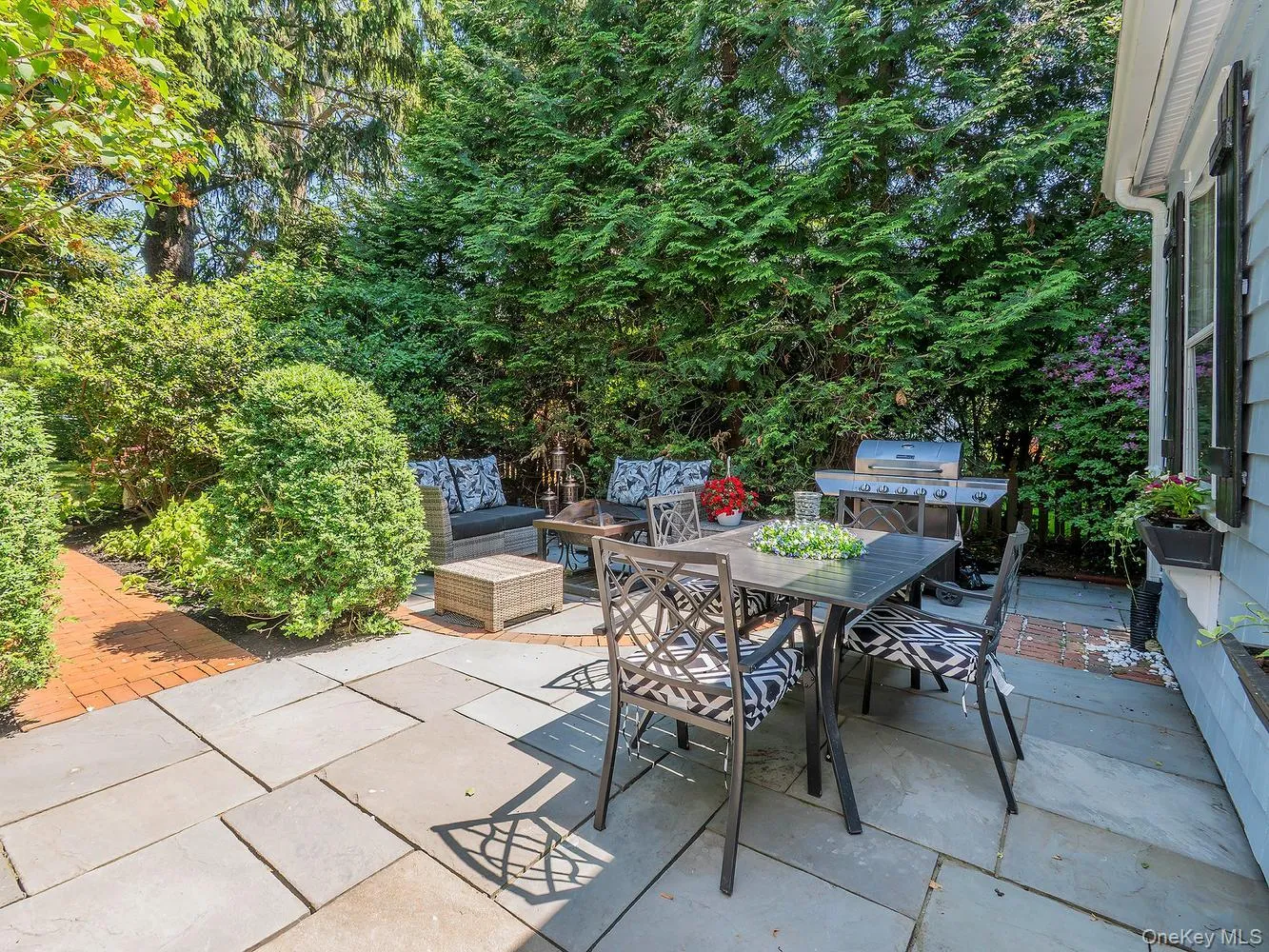 41 High Street, Oyster Bay, NY, 2 Bedrooms Bedrooms, 5 Rooms Rooms,2 BathroomsBathrooms,Residential,For Rent,High,0,998397 41 High Street, Oyster Bay, NY, 2 Bedrooms Bedrooms, 5 Rooms Rooms,2 BathroomsBathrooms,Residential,For Rent,High,0,998397