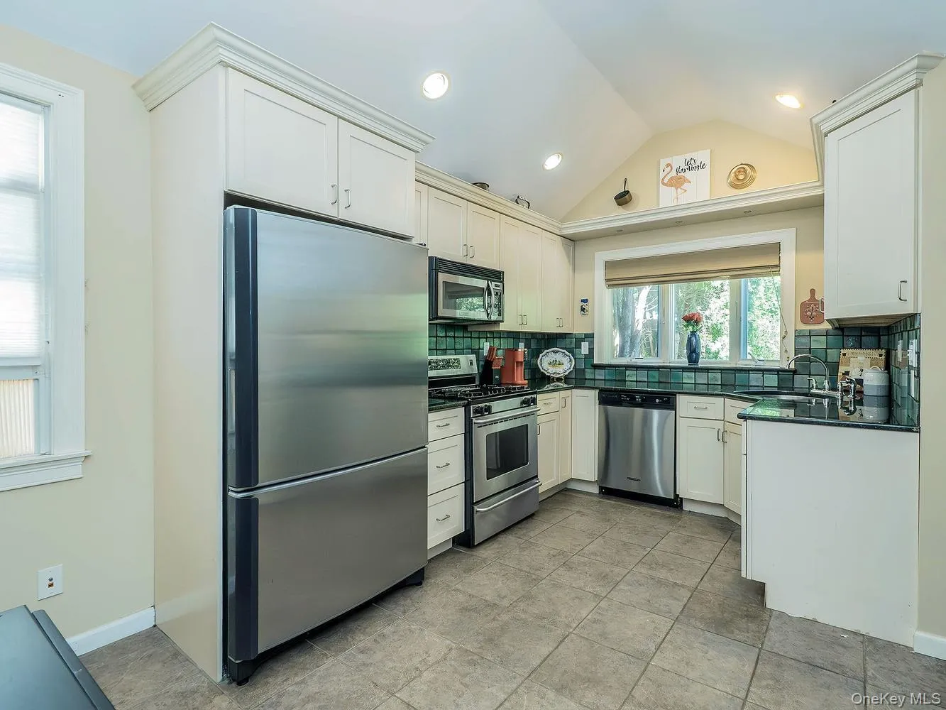 41 High Street, Oyster Bay, NY, 2 Bedrooms Bedrooms, 5 Rooms Rooms,2 BathroomsBathrooms,Residential,For Rent,High,0,998397 41 High Street, Oyster Bay, NY, 2 Bedrooms Bedrooms, 5 Rooms Rooms,2 BathroomsBathrooms,Residential,For Rent,High,0,998397
