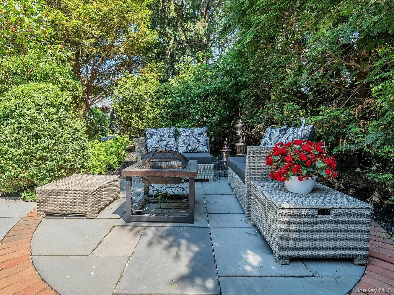 41 High Street, Oyster Bay, NY, 2 Bedrooms Bedrooms, 5 Rooms Rooms,2 BathroomsBathrooms,Residential,For Rent,High,0,998397 41 High Street, Oyster Bay, NY, 2 Bedrooms Bedrooms, 5 Rooms Rooms,2 BathroomsBathrooms,Residential,For Rent,High,0,998397