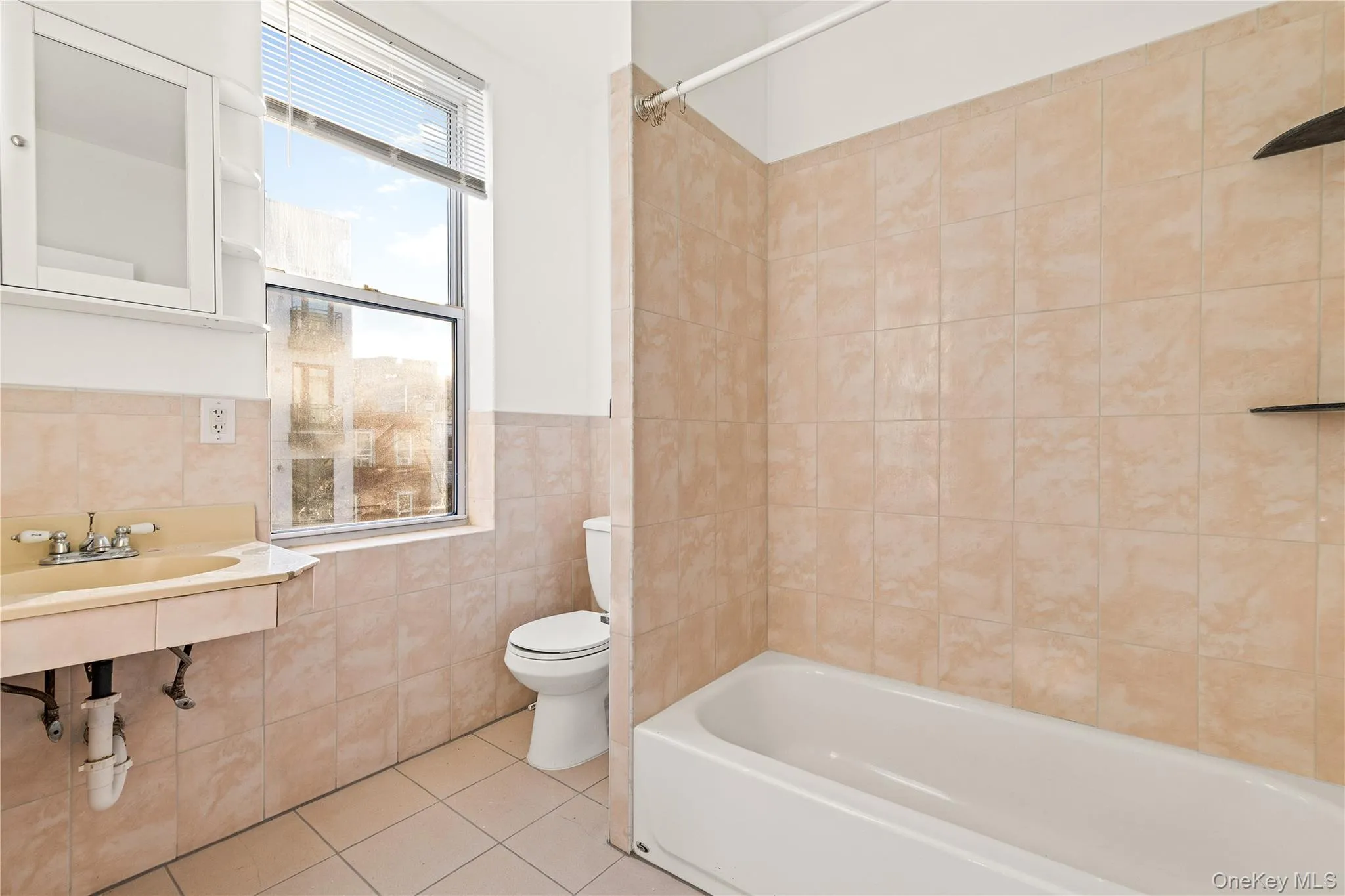 1644 Atlantic Avenue, New York, NY, 2 Bedrooms Bedrooms, 4 Rooms Rooms,1 BathroomBathrooms,Residential Lease,For Rent,Atlantic,0,998398 1644 Atlantic Avenue, New York, NY, 2 Bedrooms Bedrooms, 4 Rooms Rooms,1 BathroomBathrooms,Residential Lease,For Rent,Atlantic,0,998398