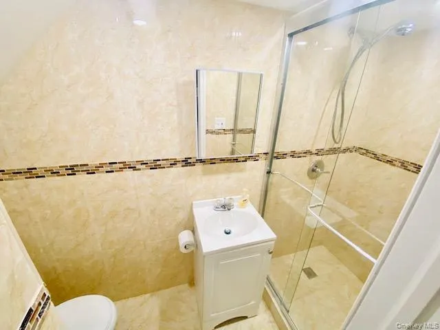 166-12 Union Turnpike, New York, NY, 3 Bedrooms Bedrooms, 6 Rooms Rooms,2 BathroomsBathrooms,Residential Lease,For Rent,Union,0,998400 166-12 Union Turnpike, New York, NY, 3 Bedrooms Bedrooms, 6 Rooms Rooms,2 BathroomsBathrooms,Residential Lease,For Rent,Union,0,998400