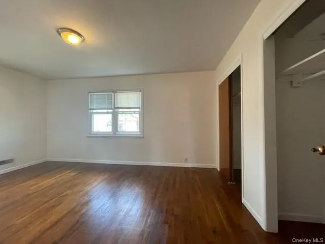 166-12 Union Turnpike, New York, NY, 3 Bedrooms Bedrooms, 6 Rooms Rooms,2 BathroomsBathrooms,Residential Lease,For Rent,Union,0,998400 166-12 Union Turnpike, New York, NY, 3 Bedrooms Bedrooms, 6 Rooms Rooms,2 BathroomsBathrooms,Residential Lease,For Rent,Union,0,998400