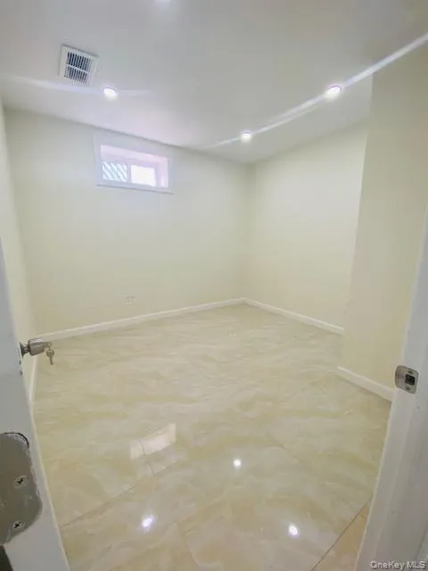 166-12 Union Turnpike, New York, NY, 3 Bedrooms Bedrooms, 6 Rooms Rooms,2 BathroomsBathrooms,Residential Lease,For Rent,Union,0,998400 166-12 Union Turnpike, New York, NY, 3 Bedrooms Bedrooms, 6 Rooms Rooms,2 BathroomsBathrooms,Residential Lease,For Rent,Union,0,998400