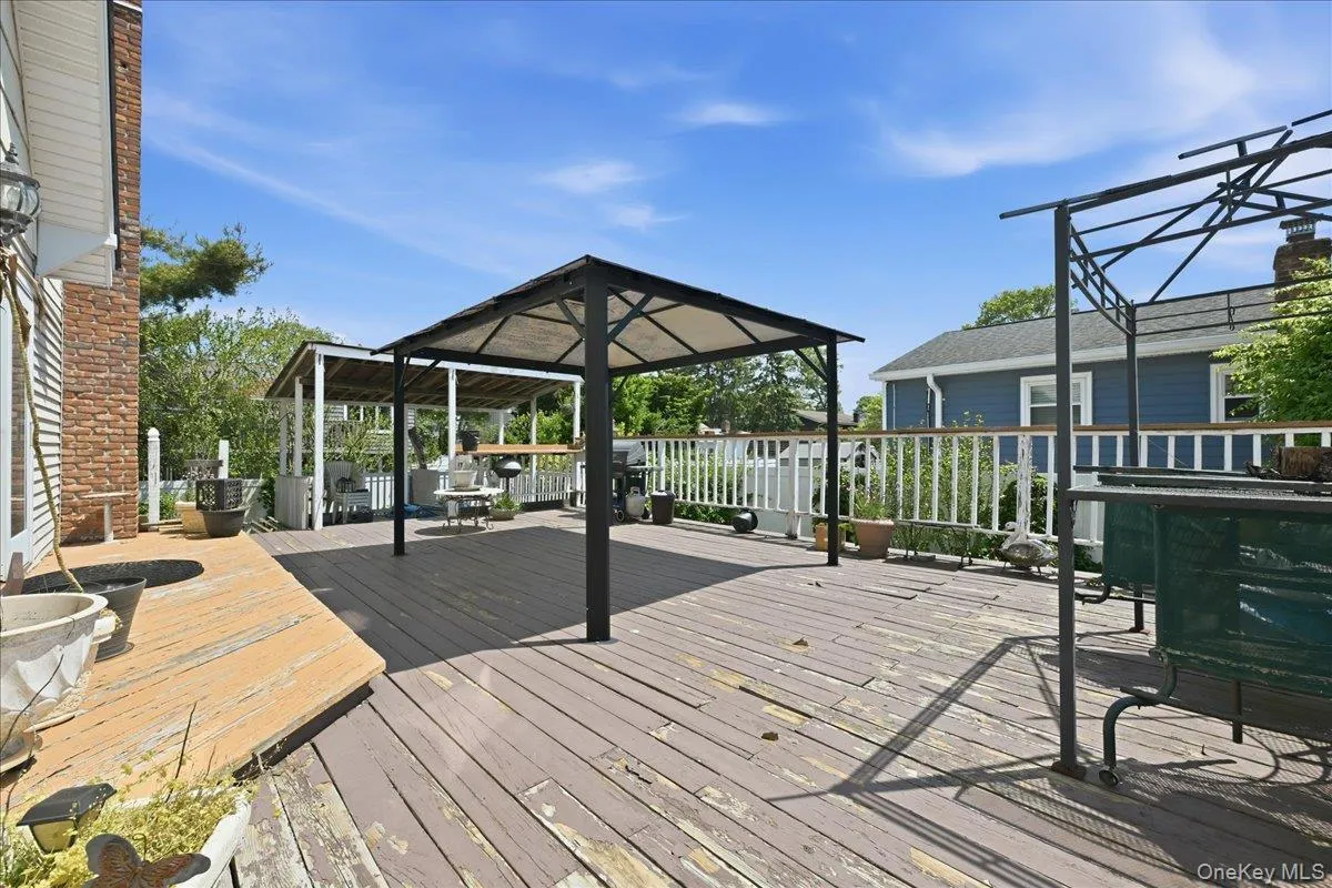 418 Myrtle Avenue, Islip, NY, 4 Bedrooms Bedrooms, 8 Rooms Rooms,2 BathroomsBathrooms,Residential,For Rent,Myrtle,0,998406 418 Myrtle Avenue, Islip, NY, 4 Bedrooms Bedrooms, 8 Rooms Rooms,2 BathroomsBathrooms,Residential,For Rent,Myrtle,0,998406