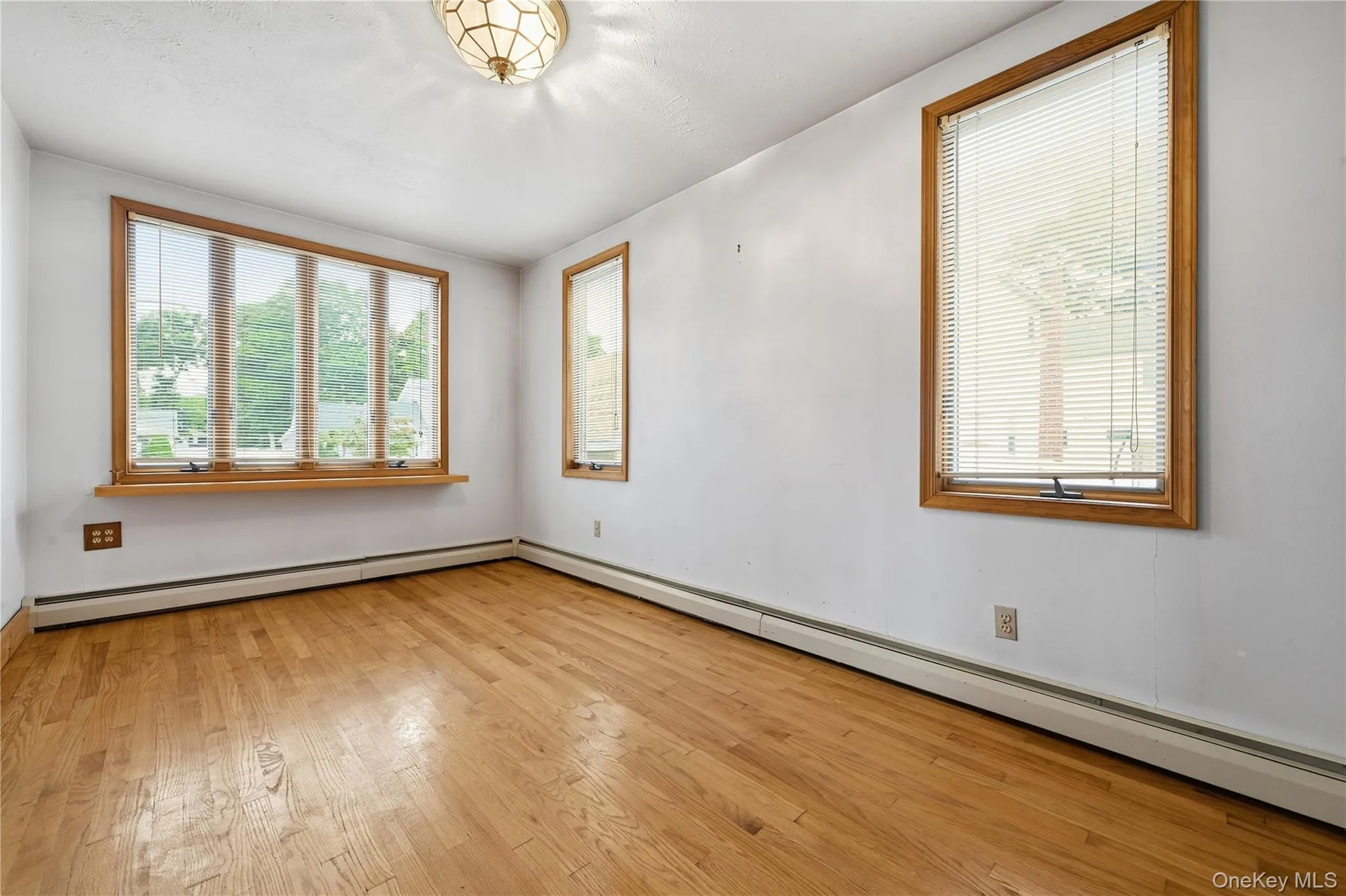 418 Myrtle Avenue, Islip, NY, 4 Bedrooms Bedrooms, 8 Rooms Rooms,2 BathroomsBathrooms,Residential,For Rent,Myrtle,0,998406 418 Myrtle Avenue, Islip, NY, 4 Bedrooms Bedrooms, 8 Rooms Rooms,2 BathroomsBathrooms,Residential,For Rent,Myrtle,0,998406
