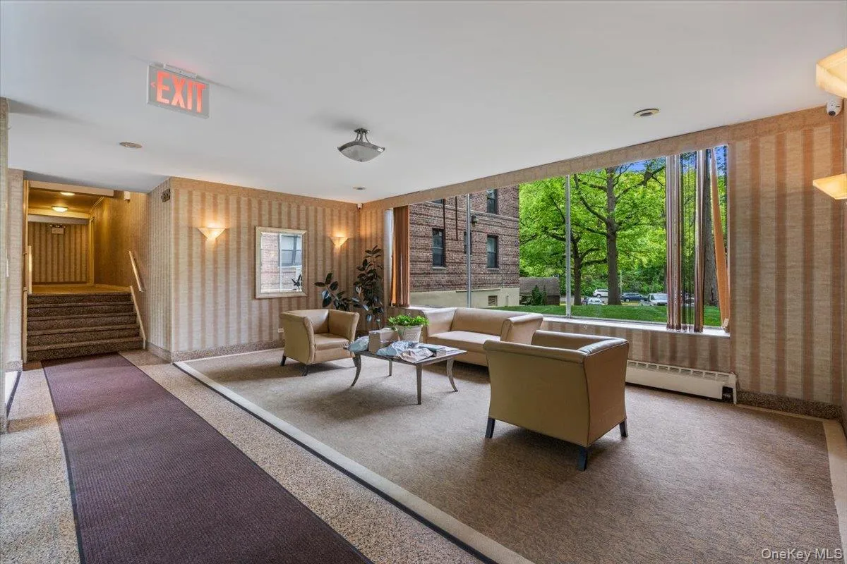 224-24 Union Turnpike, New York, NY, 2 Bedrooms Bedrooms, 6 Rooms Rooms,2 BathroomsBathrooms,Residential,For Rent,Union,0,998408 224-24 Union Turnpike, New York, NY, 2 Bedrooms Bedrooms, 6 Rooms Rooms,2 BathroomsBathrooms,Residential,For Rent,Union,0,998408