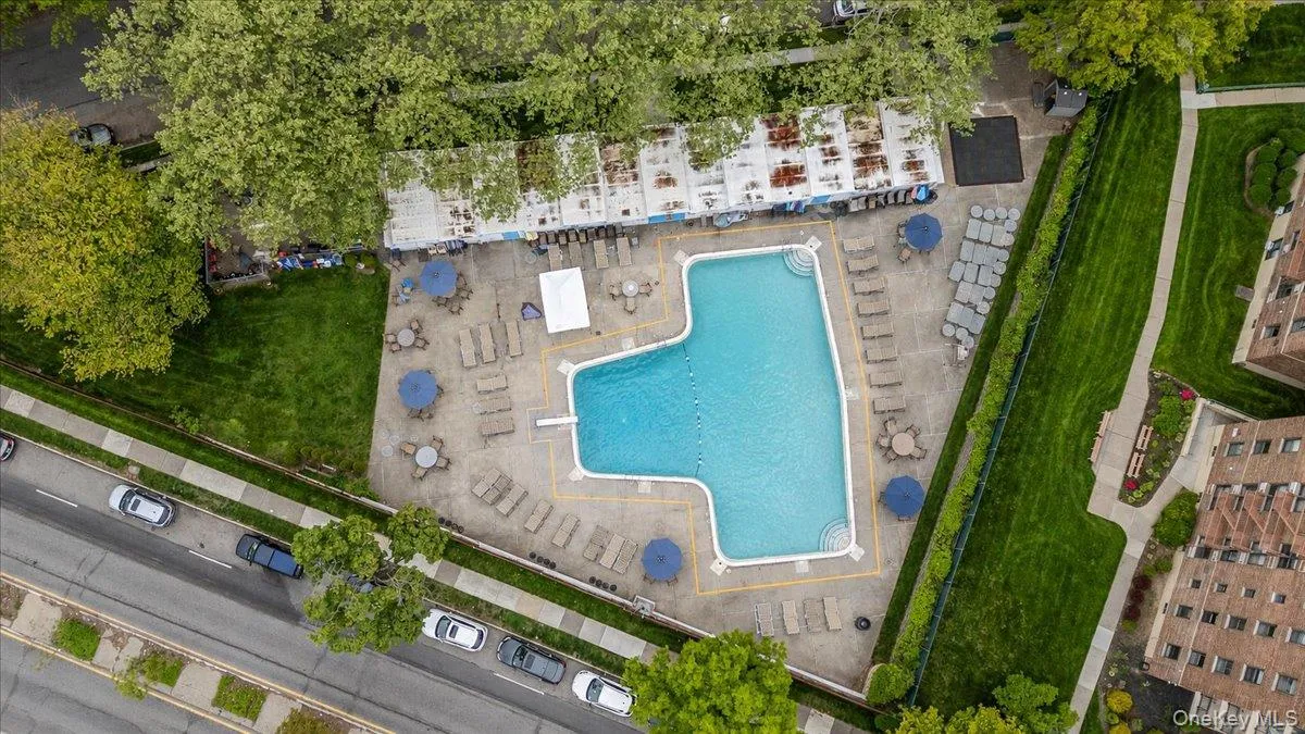 224-24 Union Turnpike, New York, NY, 2 Bedrooms Bedrooms, 6 Rooms Rooms,2 BathroomsBathrooms,Residential,For Rent,Union,0,998408 224-24 Union Turnpike, New York, NY, 2 Bedrooms Bedrooms, 6 Rooms Rooms,2 BathroomsBathrooms,Residential,For Rent,Union,0,998408