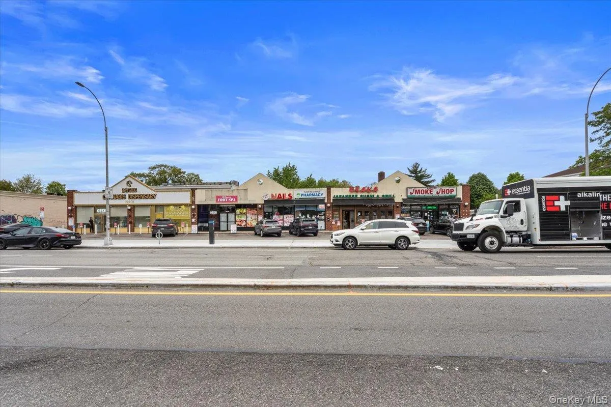224-24 Union Turnpike, New York, NY, 2 Bedrooms Bedrooms, 6 Rooms Rooms,2 BathroomsBathrooms,Residential,For Rent,Union,0,998408 224-24 Union Turnpike, New York, NY, 2 Bedrooms Bedrooms, 6 Rooms Rooms,2 BathroomsBathrooms,Residential,For Rent,Union,0,998408