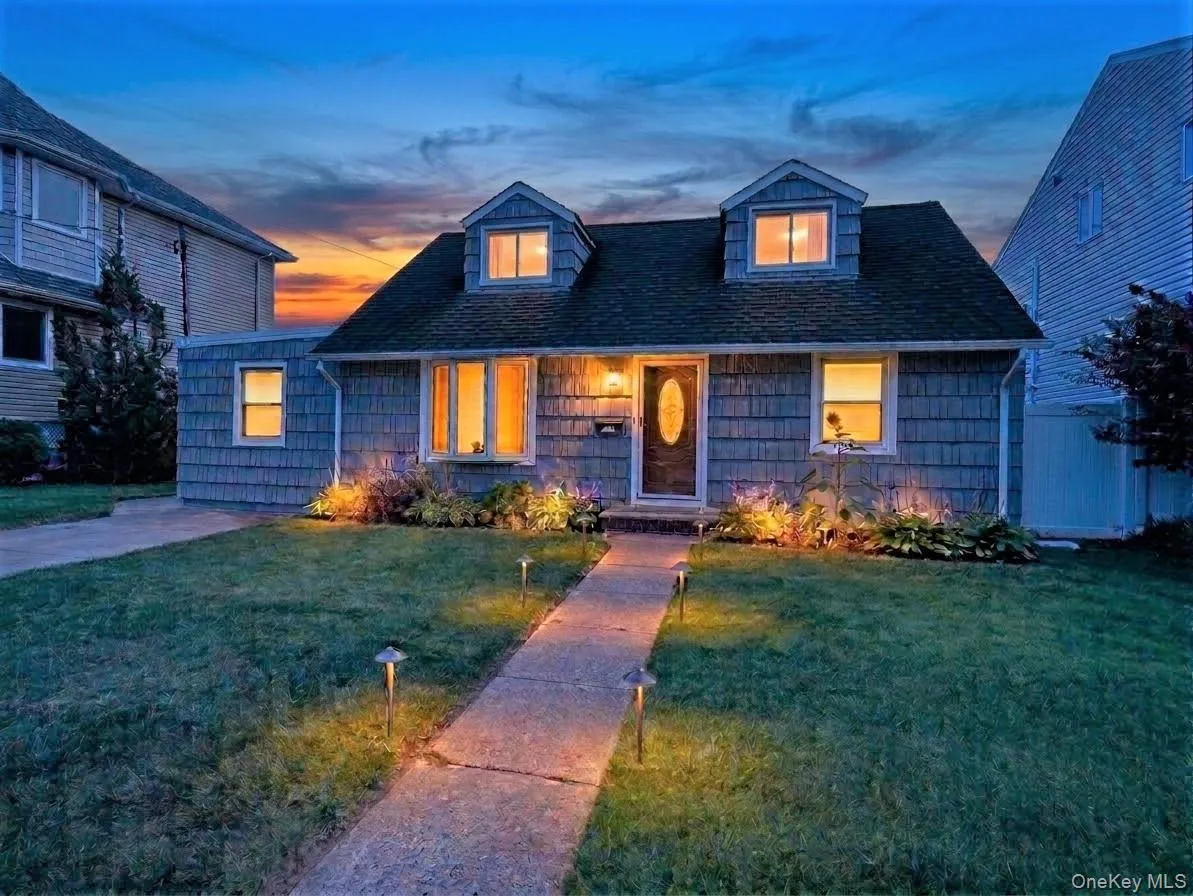 265 Windsor Parkway, Hempstead, NY, 4 Bedrooms Bedrooms, 7 Rooms Rooms,2 BathroomsBathrooms,Residential,For Rent,Windsor,0,998412 265 Windsor Parkway, Hempstead, NY, 4 Bedrooms Bedrooms, 7 Rooms Rooms,2 BathroomsBathrooms,Residential,For Rent,Windsor,0,998412