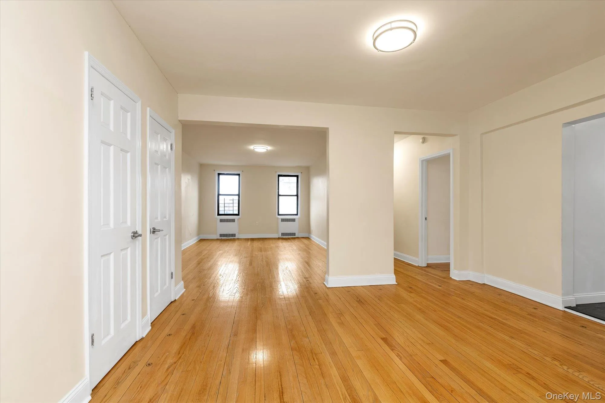 92-11 35th Avenue, New York, NY, 2 Bedrooms Bedrooms, 5 Rooms Rooms,1 BathroomBathrooms,Residential,For Rent,35th,0,998413 92-11 35th Avenue, New York, NY, 2 Bedrooms Bedrooms, 5 Rooms Rooms,1 BathroomBathrooms,Residential,For Rent,35th,0,998413