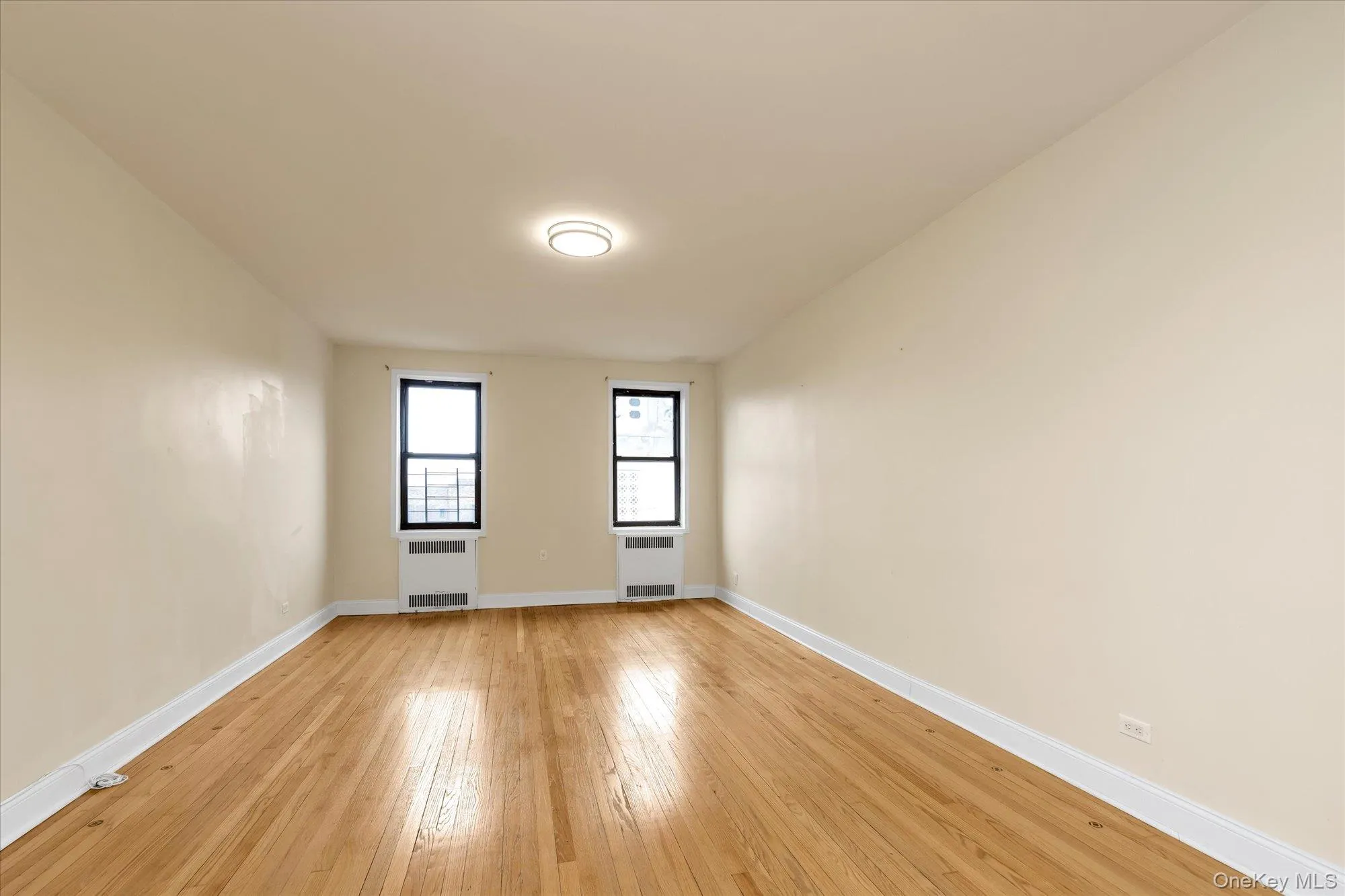 92-11 35th Avenue, New York, NY, 2 Bedrooms Bedrooms, 5 Rooms Rooms,1 BathroomBathrooms,Residential,For Rent,35th,0,998413 92-11 35th Avenue, New York, NY, 2 Bedrooms Bedrooms, 5 Rooms Rooms,1 BathroomBathrooms,Residential,For Rent,35th,0,998413