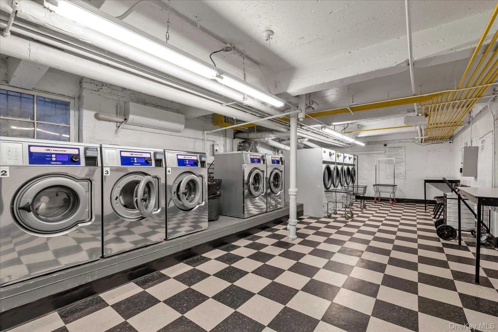 92-11 35th Avenue, New York, NY, 2 Bedrooms Bedrooms, 5 Rooms Rooms,1 BathroomBathrooms,Residential,For Rent,35th,0,998413 92-11 35th Avenue, New York, NY, 2 Bedrooms Bedrooms, 5 Rooms Rooms,1 BathroomBathrooms,Residential,For Rent,35th,0,998413