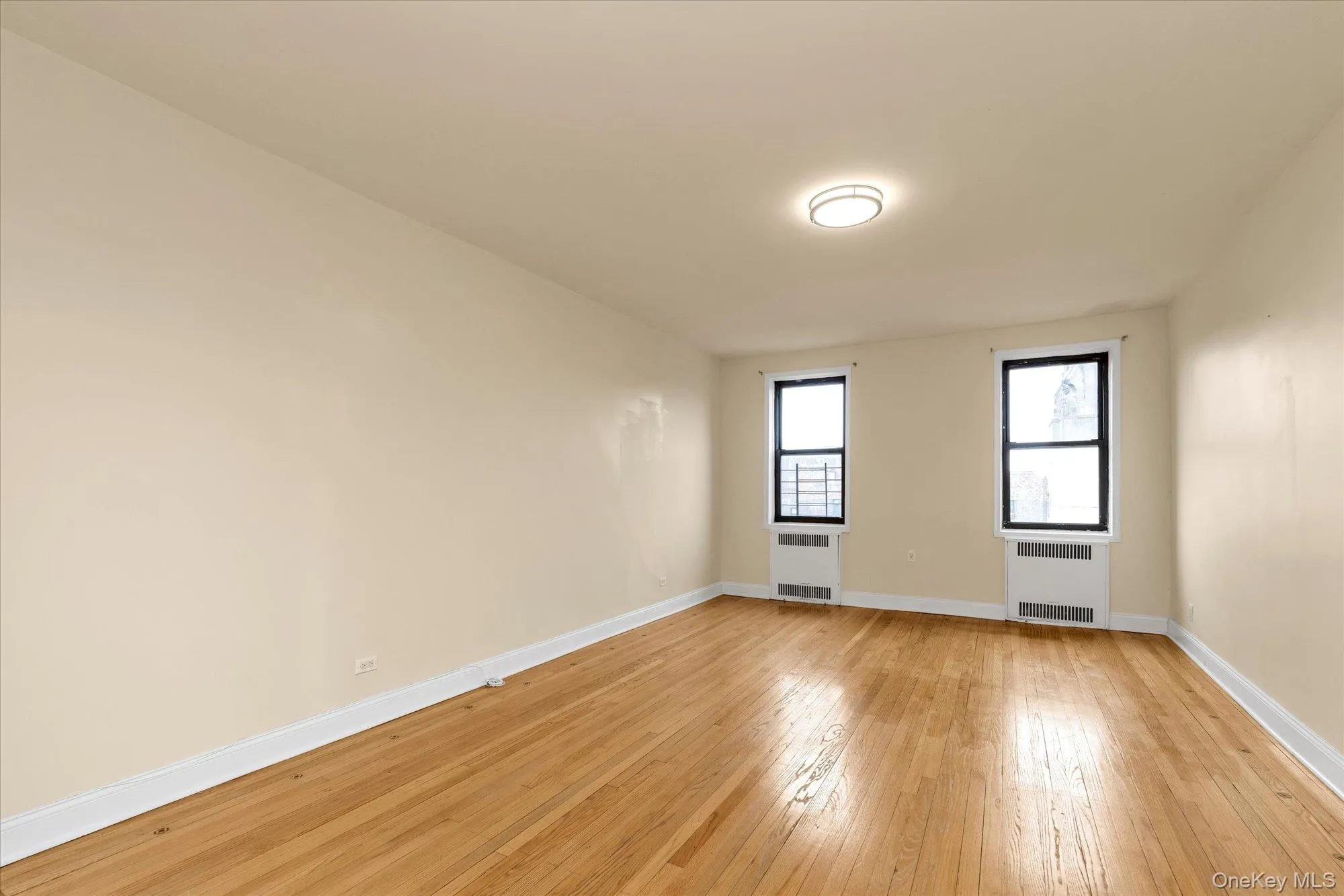 92-11 35th Avenue, New York, NY, 2 Bedrooms Bedrooms, 5 Rooms Rooms,1 BathroomBathrooms,Residential,For Rent,35th,0,998413 92-11 35th Avenue, New York, NY, 2 Bedrooms Bedrooms, 5 Rooms Rooms,1 BathroomBathrooms,Residential,For Rent,35th,0,998413