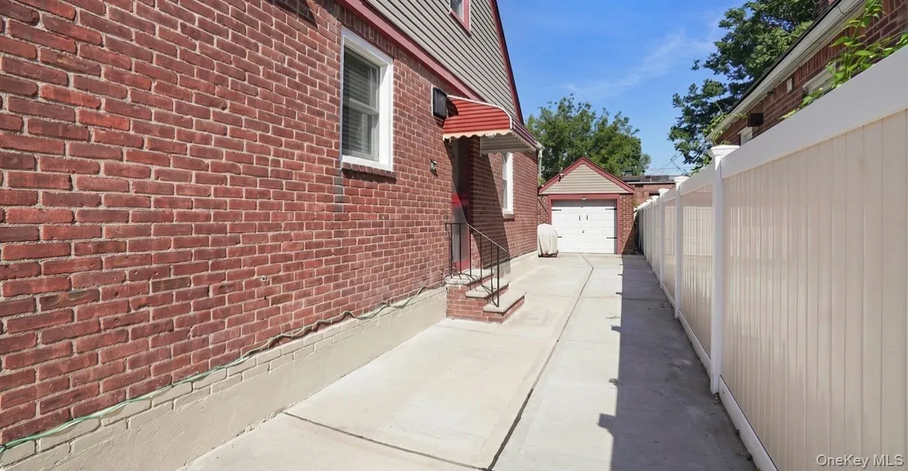 172-17 Amelia Road, New York, NY, 4 Bedrooms Bedrooms, 9 Rooms Rooms,3 BathroomsBathrooms,Residential,For Rent,Amelia,0,998416 172-17 Amelia Road, New York, NY, 4 Bedrooms Bedrooms, 9 Rooms Rooms,3 BathroomsBathrooms,Residential,For Rent,Amelia,0,998416