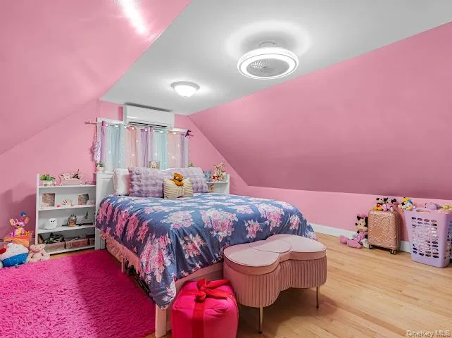 172-17 Amelia Road, New York, NY, 4 Bedrooms Bedrooms, 9 Rooms Rooms,3 BathroomsBathrooms,Residential,For Rent,Amelia,0,998416 172-17 Amelia Road, New York, NY, 4 Bedrooms Bedrooms, 9 Rooms Rooms,3 BathroomsBathrooms,Residential,For Rent,Amelia,0,998416