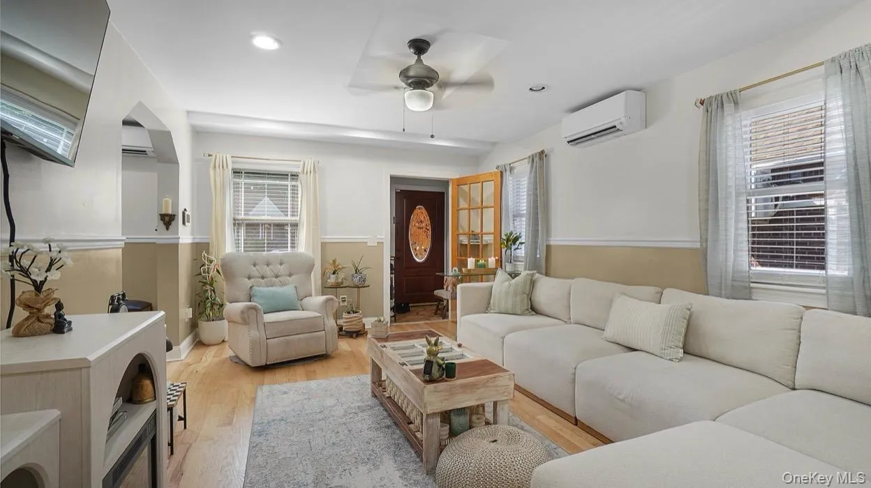 172-17 Amelia Road, New York, NY, 4 Bedrooms Bedrooms, 9 Rooms Rooms,3 BathroomsBathrooms,Residential,For Rent,Amelia,0,998416 172-17 Amelia Road, New York, NY, 4 Bedrooms Bedrooms, 9 Rooms Rooms,3 BathroomsBathrooms,Residential,For Rent,Amelia,0,998416