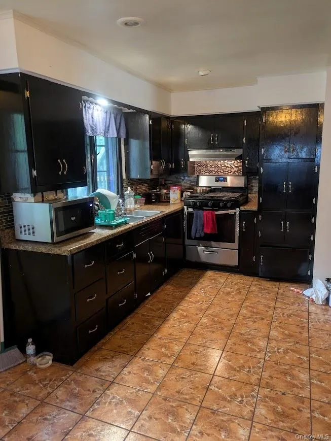 44 Commonwealth Avenue, Middletown, NY, 3 Bedrooms Bedrooms, 6 Rooms Rooms,1 BathroomBathrooms,Residential Sale,For Rent,Commonwealth,0,998424 44 Commonwealth Avenue, Middletown, NY, 3 Bedrooms Bedrooms, 6 Rooms Rooms,1 BathroomBathrooms,Residential Sale,For Rent,Commonwealth,0,998424