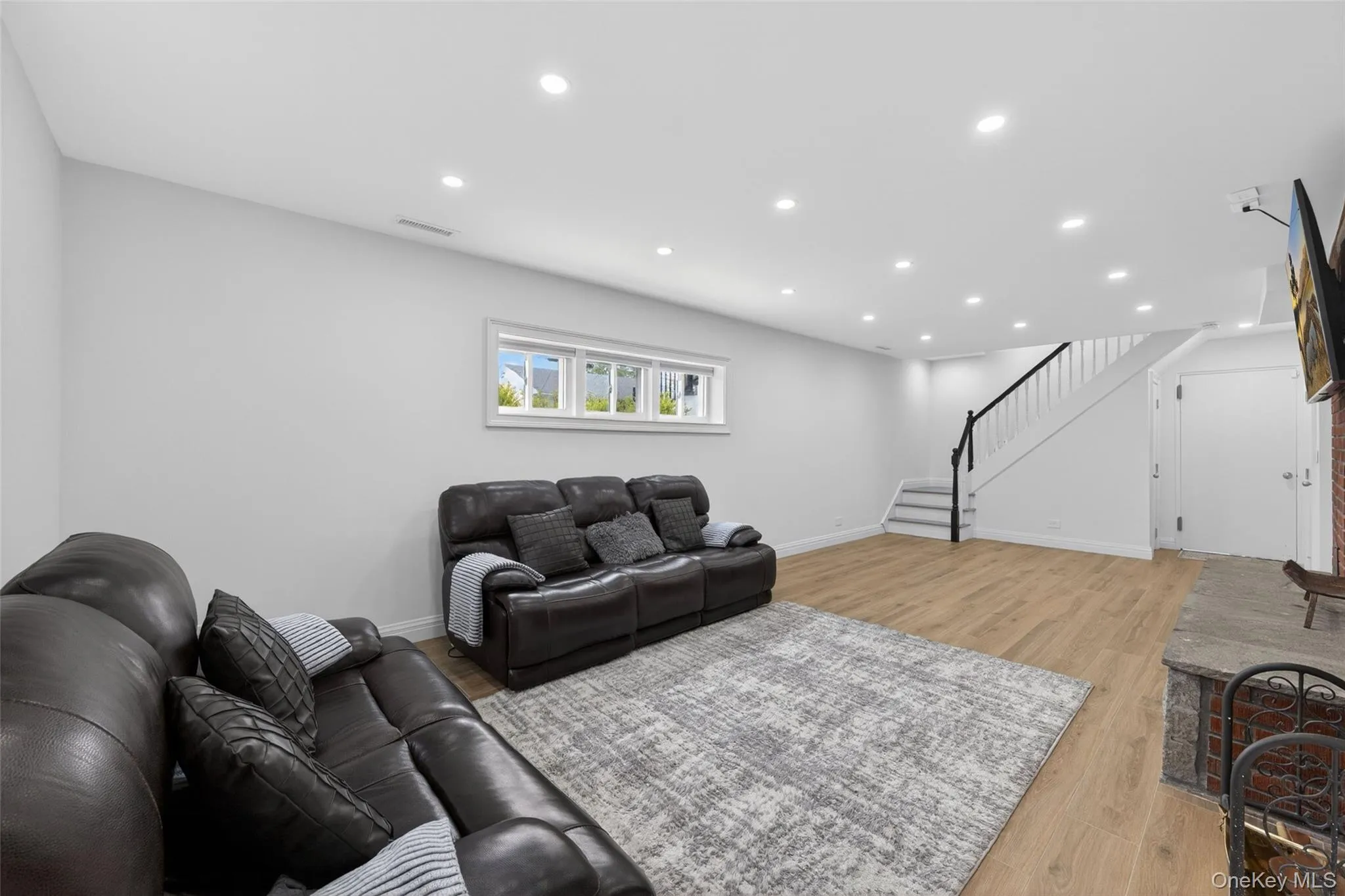 15 Cambridge Avenue, Yonkers, NY, 3 Bedrooms Bedrooms, 10 Rooms Rooms,2 BathroomsBathrooms,Residential,For Rent,Cambridge,0,998427 15 Cambridge Avenue, Yonkers, NY, 3 Bedrooms Bedrooms, 10 Rooms Rooms,2 BathroomsBathrooms,Residential,For Rent,Cambridge,0,998427