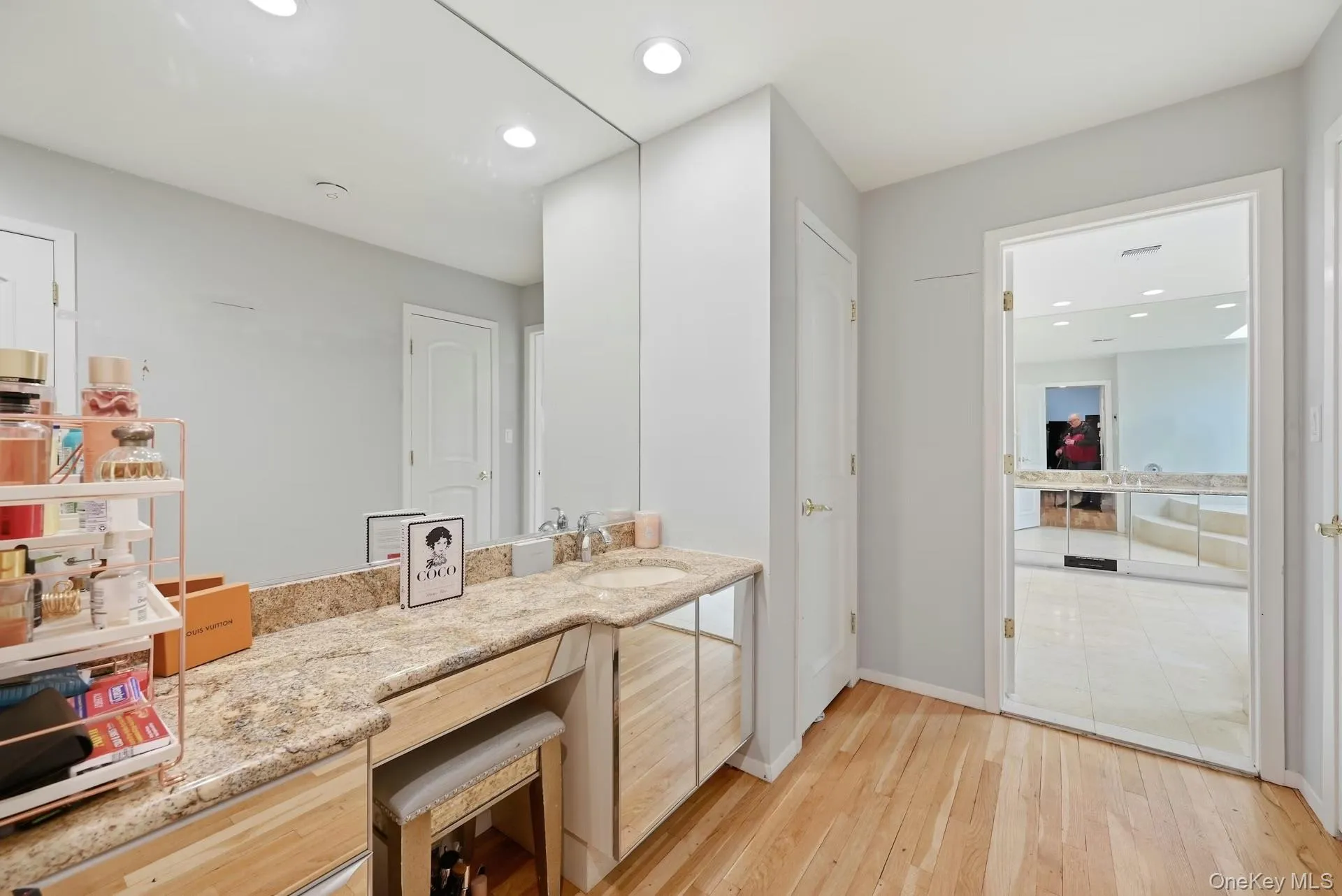 31 Sherwood Gate, Oyster Bay, NY, 5 Bedrooms Bedrooms, 11 Rooms Rooms,4 BathroomsBathrooms,Residential,For Rent,Sherwood Gate,0,998428 31 Sherwood Gate, Oyster Bay, NY, 5 Bedrooms Bedrooms, 11 Rooms Rooms,4 BathroomsBathrooms,Residential,For Rent,Sherwood Gate,0,998428