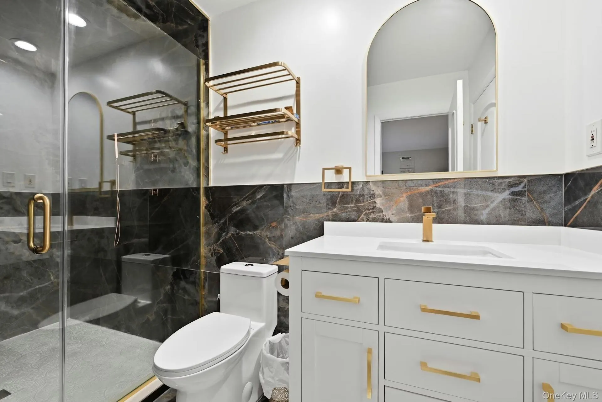 En suite bathroom En suite bathroom