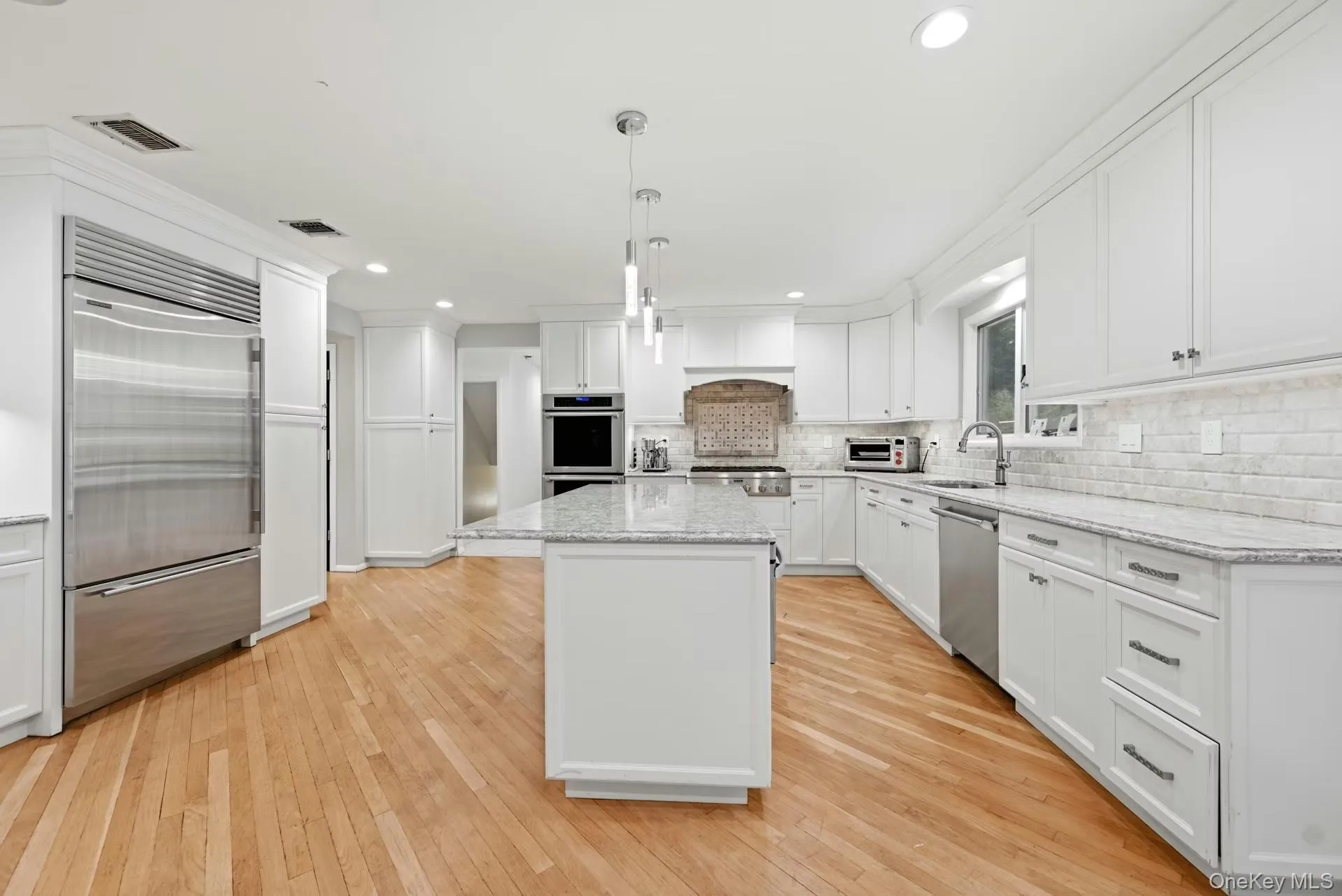 31 Sherwood Gate, Oyster Bay, NY, 5 Bedrooms Bedrooms, 11 Rooms Rooms,4 BathroomsBathrooms,Residential,For Rent,Sherwood Gate,0,998428 31 Sherwood Gate, Oyster Bay, NY, 5 Bedrooms Bedrooms, 11 Rooms Rooms,4 BathroomsBathrooms,Residential,For Rent,Sherwood Gate,0,998428