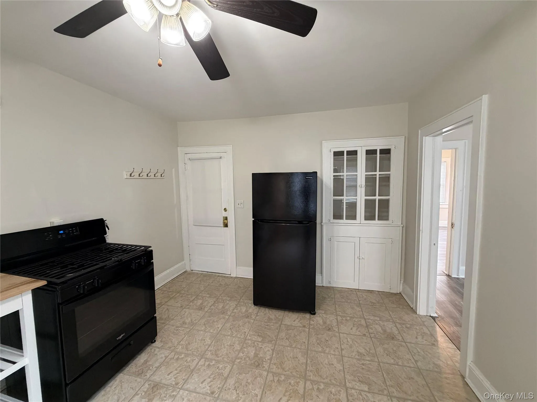 14 Franklindale Avenue, Wappinger, NY, 1 Bedroom Bedrooms, 4 Rooms Rooms,1 BathroomBathrooms,Residential Lease,For Rent,Franklindale,0,998440 14 Franklindale Avenue, Wappinger, NY, 1 Bedroom Bedrooms, 4 Rooms Rooms,1 BathroomBathrooms,Residential Lease,For Rent,Franklindale,0,998440