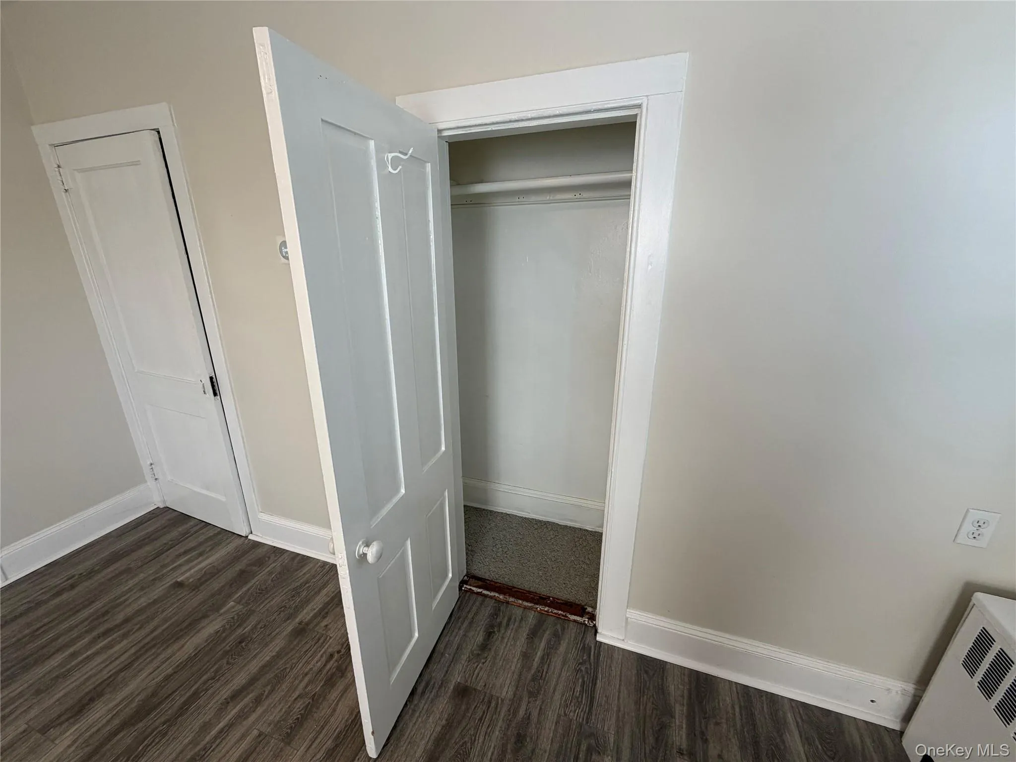 14 Franklindale Avenue, Wappinger, NY, 1 Bedroom Bedrooms, 4 Rooms Rooms,1 BathroomBathrooms,Residential Lease,For Rent,Franklindale,0,998440 14 Franklindale Avenue, Wappinger, NY, 1 Bedroom Bedrooms, 4 Rooms Rooms,1 BathroomBathrooms,Residential Lease,For Rent,Franklindale,0,998440