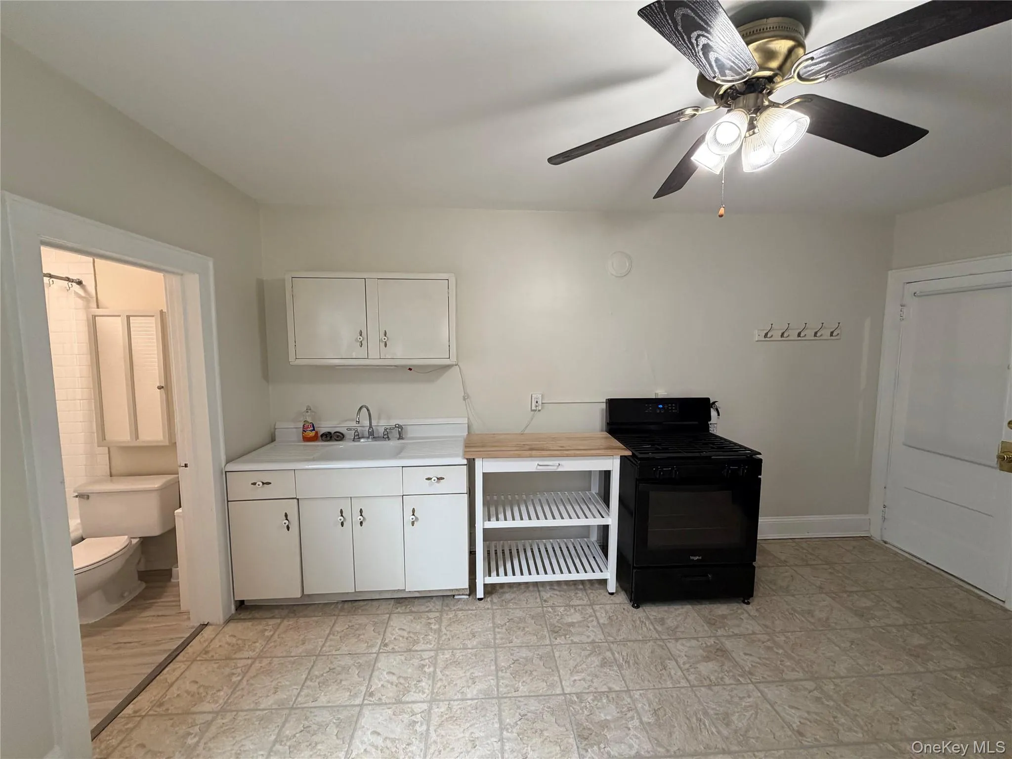 14 Franklindale Avenue, Wappinger, NY, 1 Bedroom Bedrooms, 4 Rooms Rooms,1 BathroomBathrooms,Residential Lease,For Rent,Franklindale,0,998440 14 Franklindale Avenue, Wappinger, NY, 1 Bedroom Bedrooms, 4 Rooms Rooms,1 BathroomBathrooms,Residential Lease,For Rent,Franklindale,0,998440