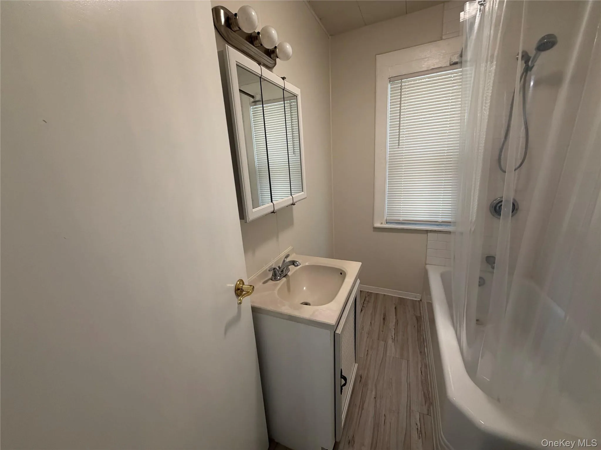 14 Franklindale Avenue, Wappinger, NY, 1 Bedroom Bedrooms, 4 Rooms Rooms,1 BathroomBathrooms,Residential Lease,For Rent,Franklindale,0,998440 14 Franklindale Avenue, Wappinger, NY, 1 Bedroom Bedrooms, 4 Rooms Rooms,1 BathroomBathrooms,Residential Lease,For Rent,Franklindale,0,998440