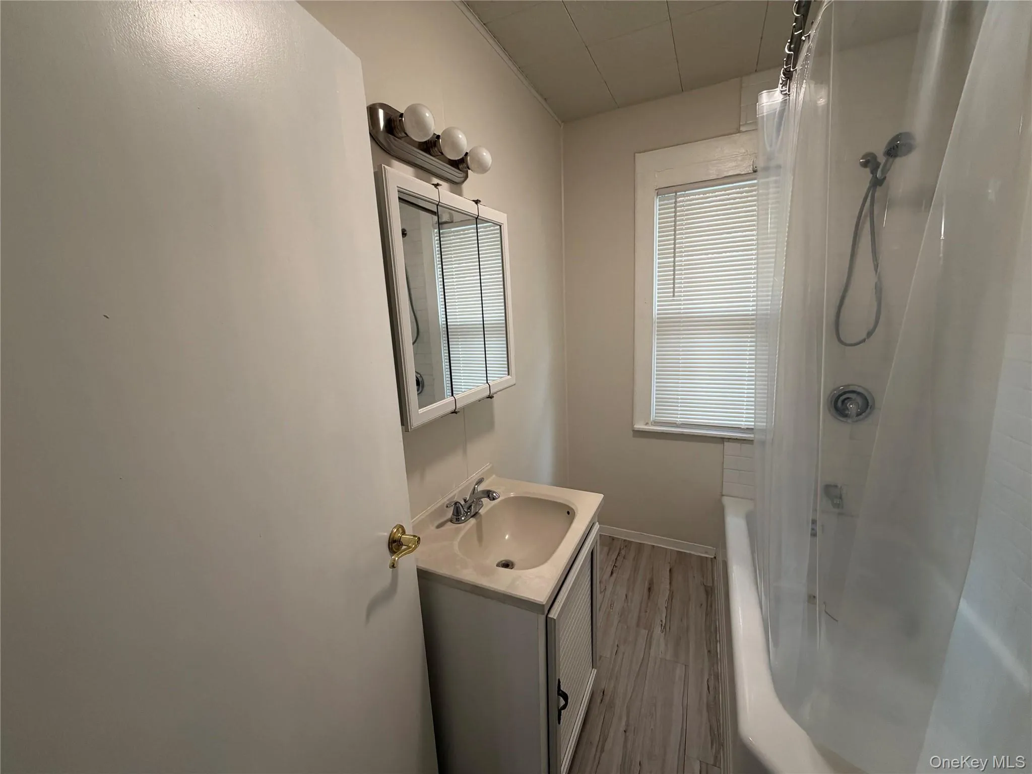 14 Franklindale Avenue, Wappinger, NY, 1 Bedroom Bedrooms, 4 Rooms Rooms,1 BathroomBathrooms,Residential Lease,For Rent,Franklindale,0,998440 14 Franklindale Avenue, Wappinger, NY, 1 Bedroom Bedrooms, 4 Rooms Rooms,1 BathroomBathrooms,Residential Lease,For Rent,Franklindale,0,998440