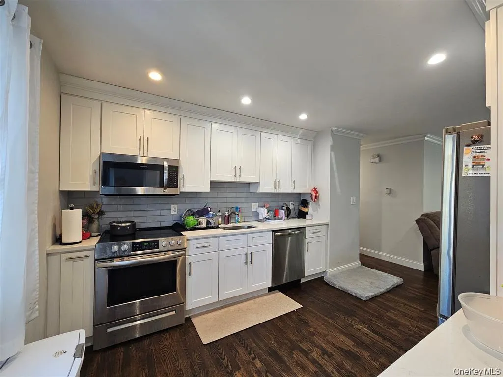 228 Hudson Avenue, Brookhaven, NY, 3 Bedrooms Bedrooms, 7 Rooms Rooms,1 BathroomBathrooms,Residential Sale,For Rent,Hudson,0,998443 228 Hudson Avenue, Brookhaven, NY, 3 Bedrooms Bedrooms, 7 Rooms Rooms,1 BathroomBathrooms,Residential Sale,For Rent,Hudson,0,998443