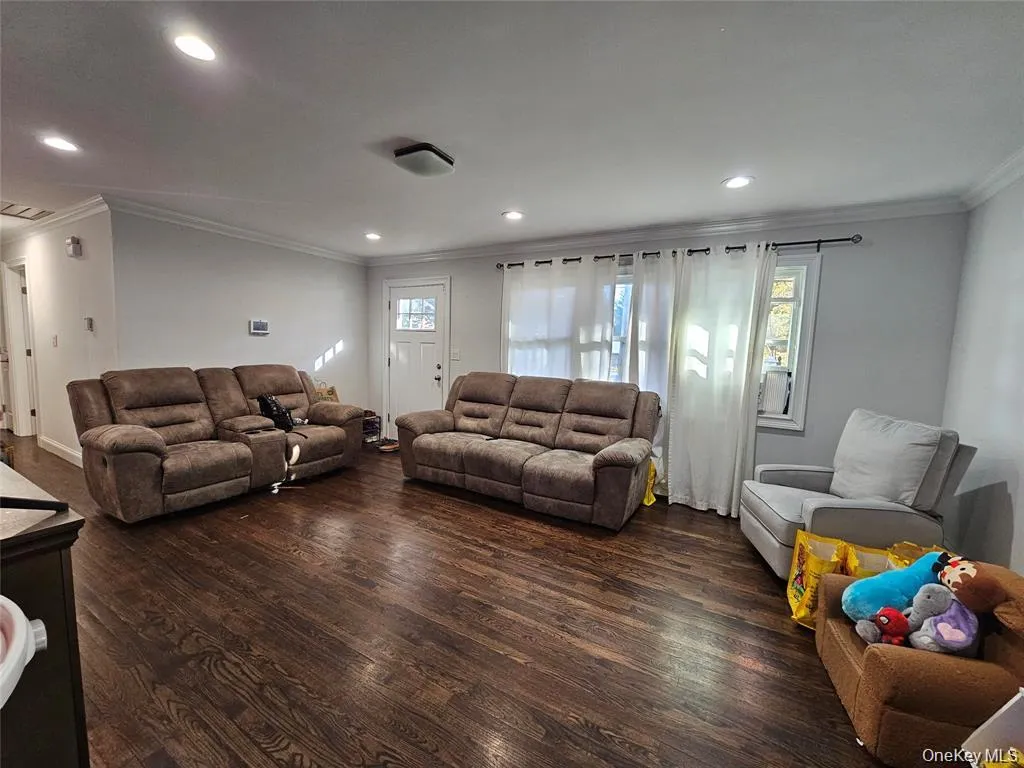 228 Hudson Avenue, Brookhaven, NY, 3 Bedrooms Bedrooms, 7 Rooms Rooms,1 BathroomBathrooms,Residential Sale,For Rent,Hudson,0,998443 228 Hudson Avenue, Brookhaven, NY, 3 Bedrooms Bedrooms, 7 Rooms Rooms,1 BathroomBathrooms,Residential Sale,For Rent,Hudson,0,998443