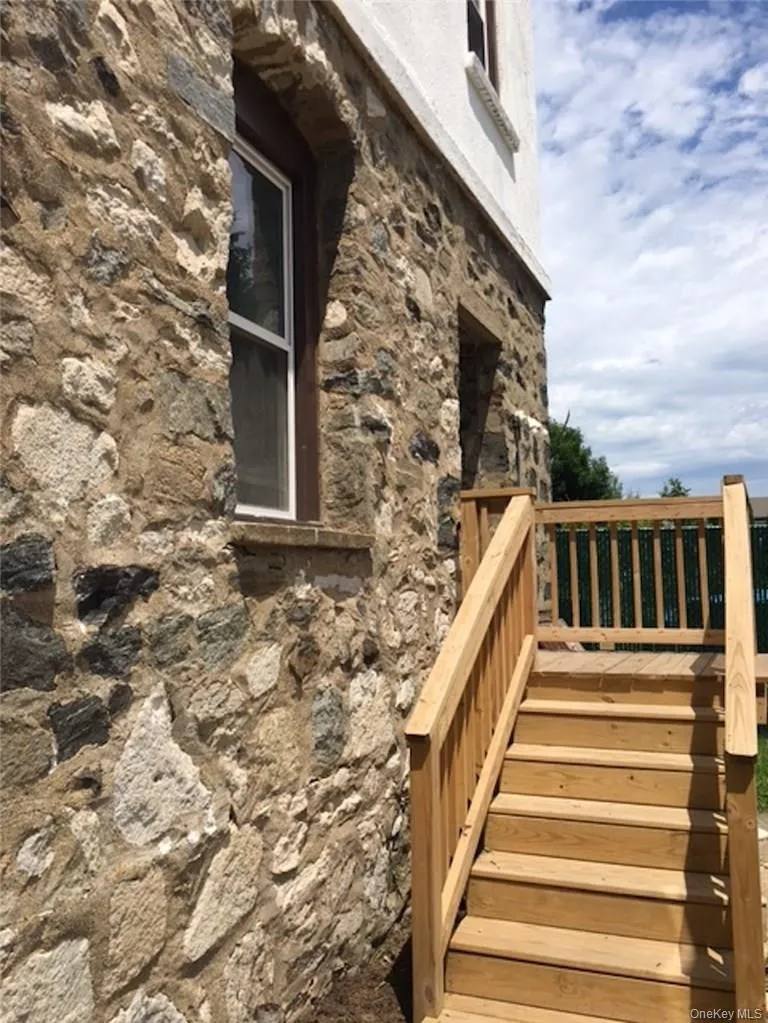 3 Maiden Lane, Mount Pleasant, NY, 1 Bedroom Bedrooms, 4 Rooms Rooms,1 BathroomBathrooms,Residential Lease,For Rent,Maiden,0,998450 3 Maiden Lane, Mount Pleasant, NY, 1 Bedroom Bedrooms, 4 Rooms Rooms,1 BathroomBathrooms,Residential Lease,For Rent,Maiden,0,998450