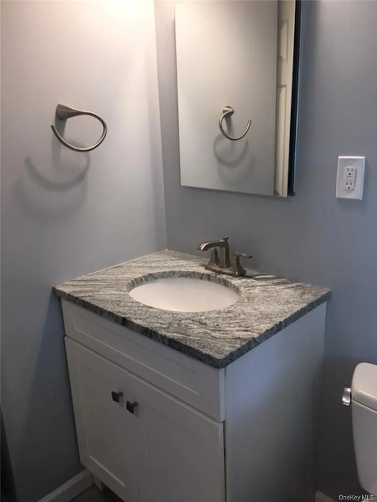 3 Maiden Lane, Mount Pleasant, NY, 1 Bedroom Bedrooms, 4 Rooms Rooms,1 BathroomBathrooms,Residential Lease,For Rent,Maiden,0,998450 3 Maiden Lane, Mount Pleasant, NY, 1 Bedroom Bedrooms, 4 Rooms Rooms,1 BathroomBathrooms,Residential Lease,For Rent,Maiden,0,998450
