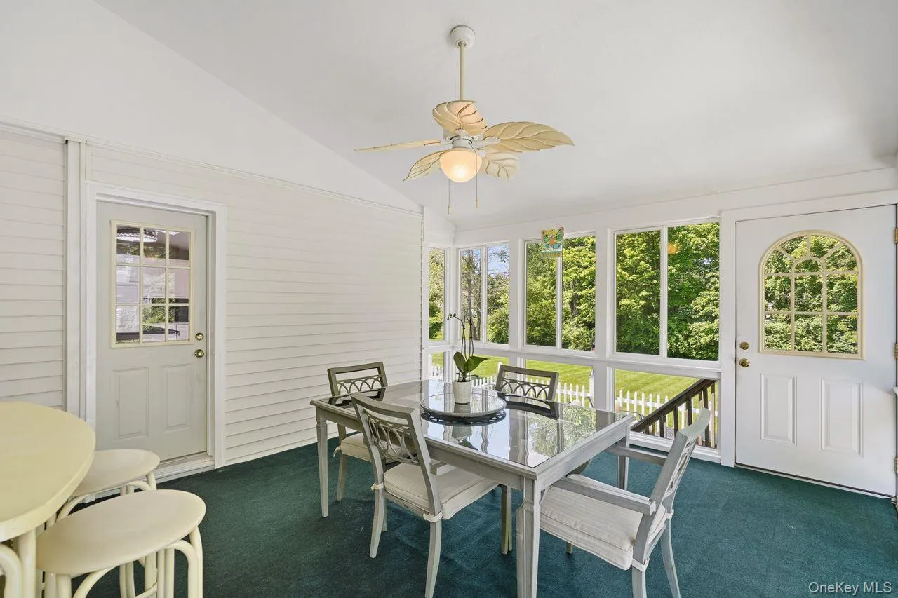 3007 Clearview Street, Yorktown, NY, 5 Bedrooms Bedrooms, 9 Rooms Rooms,3 BathroomsBathrooms,Residential,For Rent,Clearview,0,998460 3007 Clearview Street, Yorktown, NY, 5 Bedrooms Bedrooms, 9 Rooms Rooms,3 BathroomsBathrooms,Residential,For Rent,Clearview,0,998460