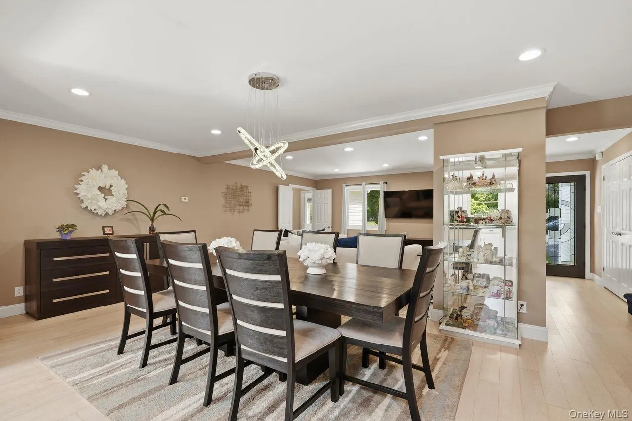 3007 Clearview Street, Yorktown, NY, 5 Bedrooms Bedrooms, 9 Rooms Rooms,3 BathroomsBathrooms,Residential,For Rent,Clearview,0,998460 3007 Clearview Street, Yorktown, NY, 5 Bedrooms Bedrooms, 9 Rooms Rooms,3 BathroomsBathrooms,Residential,For Rent,Clearview,0,998460