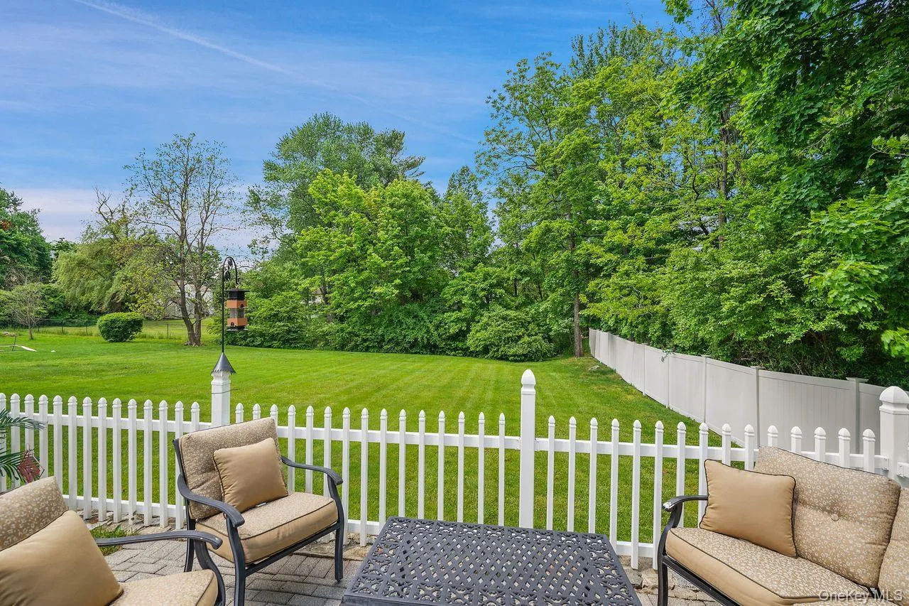 3007 Clearview Street, Yorktown, NY, 5 Bedrooms Bedrooms, 9 Rooms Rooms,3 BathroomsBathrooms,Residential,For Rent,Clearview,0,998460 3007 Clearview Street, Yorktown, NY, 5 Bedrooms Bedrooms, 9 Rooms Rooms,3 BathroomsBathrooms,Residential,For Rent,Clearview,0,998460
