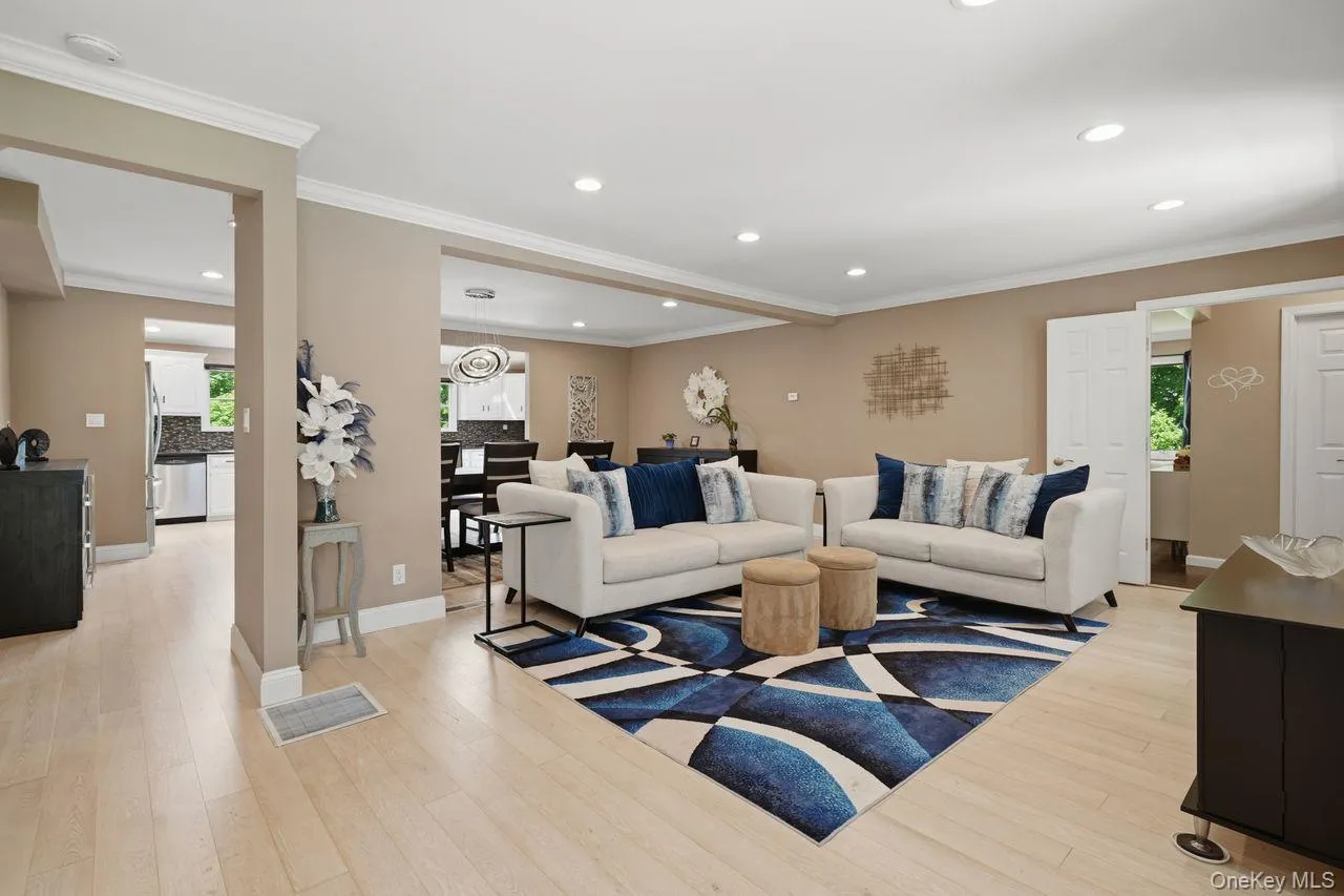 3007 Clearview Street, Yorktown, NY, 5 Bedrooms Bedrooms, 9 Rooms Rooms,3 BathroomsBathrooms,Residential,For Rent,Clearview,0,998460 3007 Clearview Street, Yorktown, NY, 5 Bedrooms Bedrooms, 9 Rooms Rooms,3 BathroomsBathrooms,Residential,For Rent,Clearview,0,998460